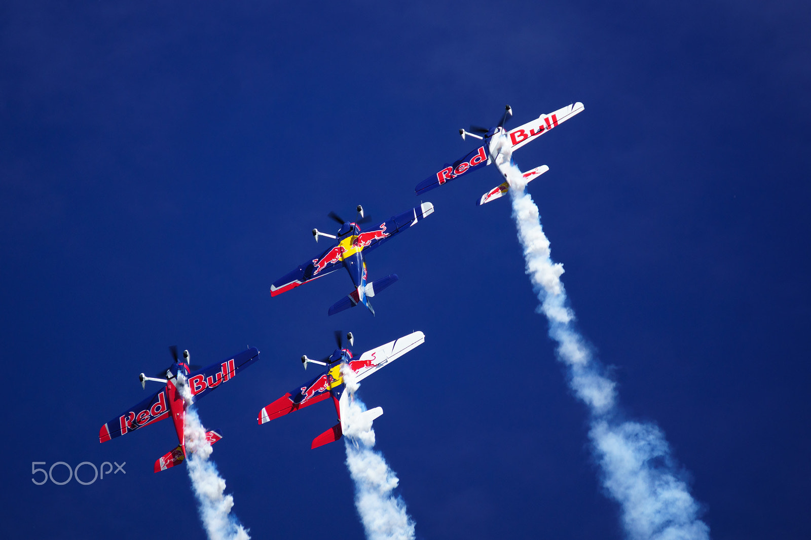 Sony ILCA-77M2 + Tamron SP 70-300mm F4-5.6 Di USD sample photo. Redbull flightshow, zwickau, saxony, 2016-08-13 photography