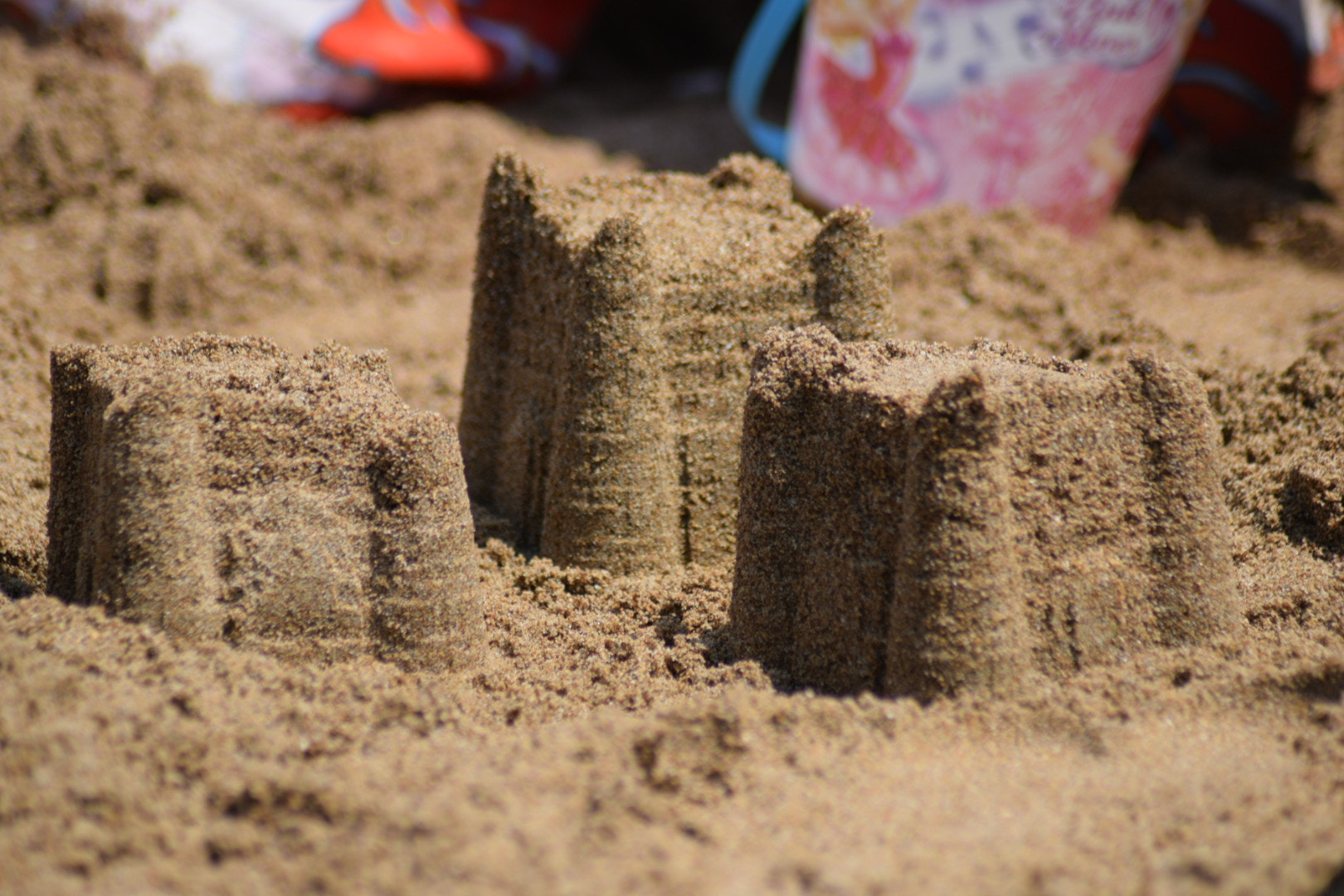 Nikon AF Nikkor 70-300mm F4-5.6G sample photo. Building castles photography