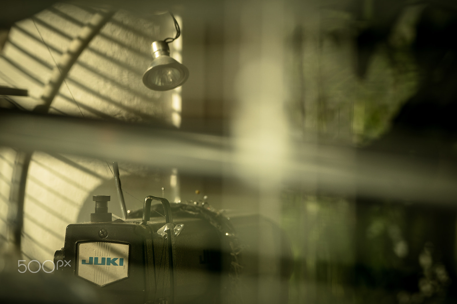 Sony 70-300mm F4.5-5.6 G SSM sample photo. Walkinparissummer photography