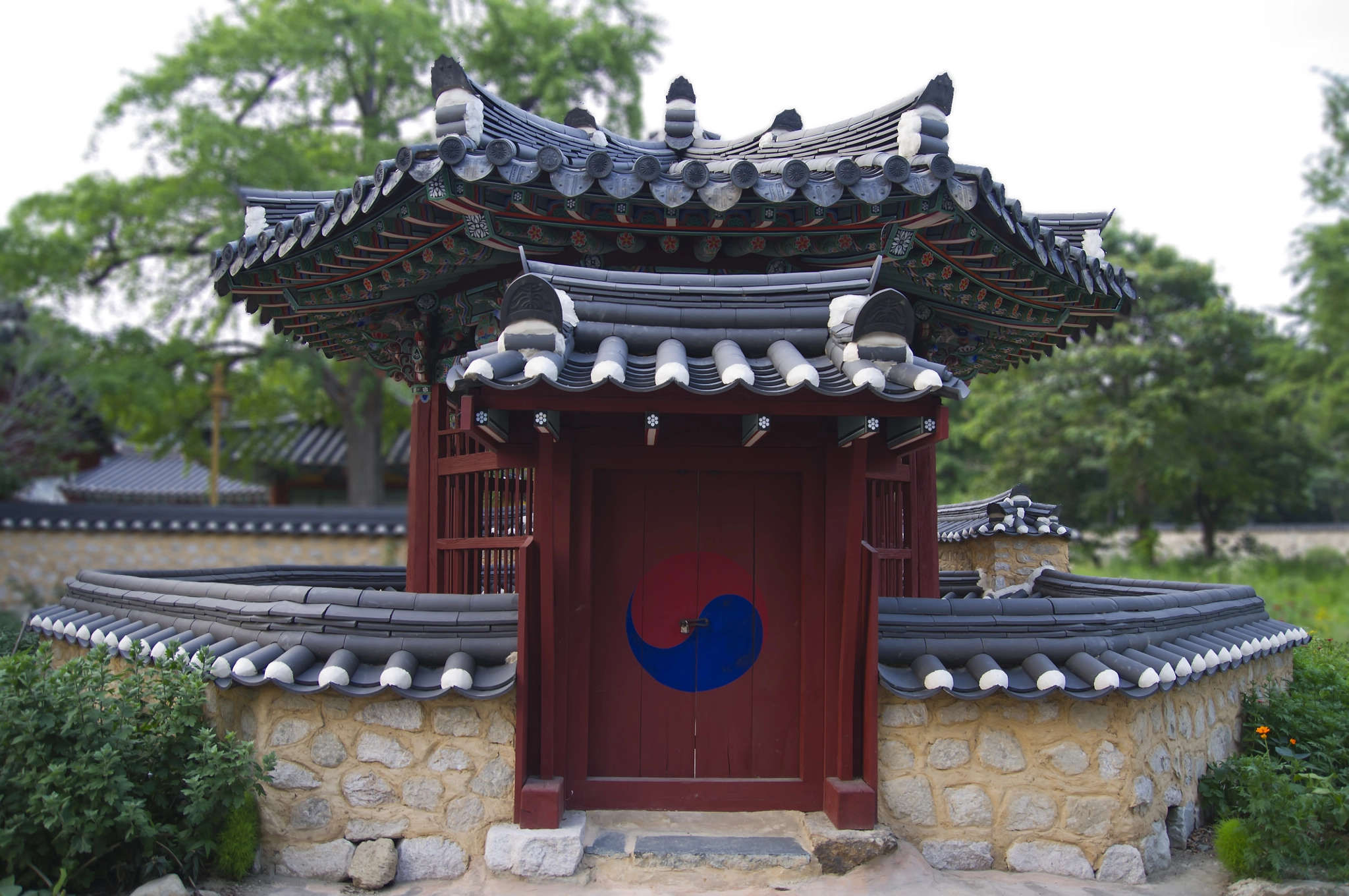 Pentax K-x sample photo. Yin yang photography