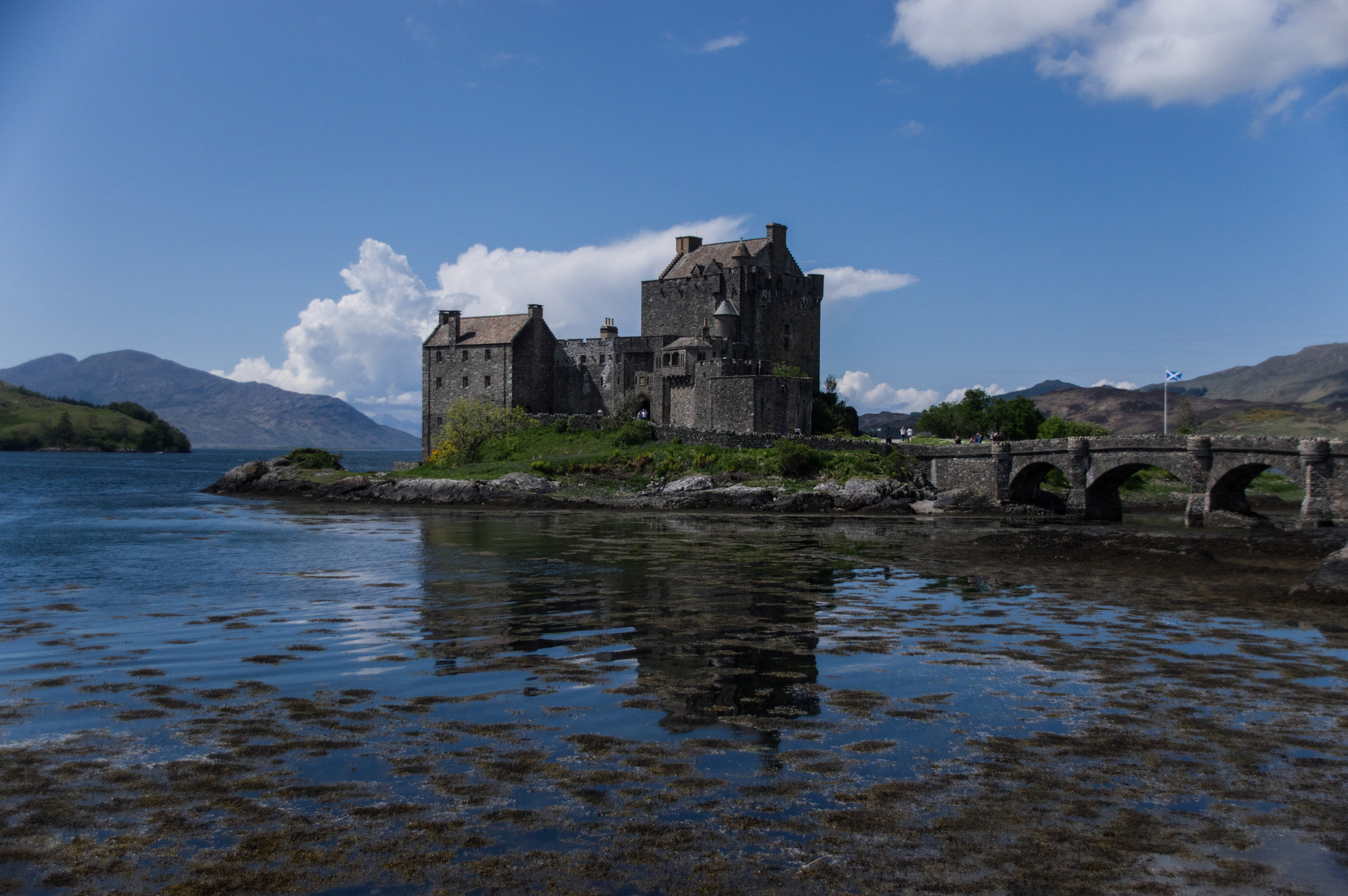 Pentax K-3 II + Sigma 18-250mm F3.5-6.3 DC Macro OS HSM sample photo. Eilean donan photography