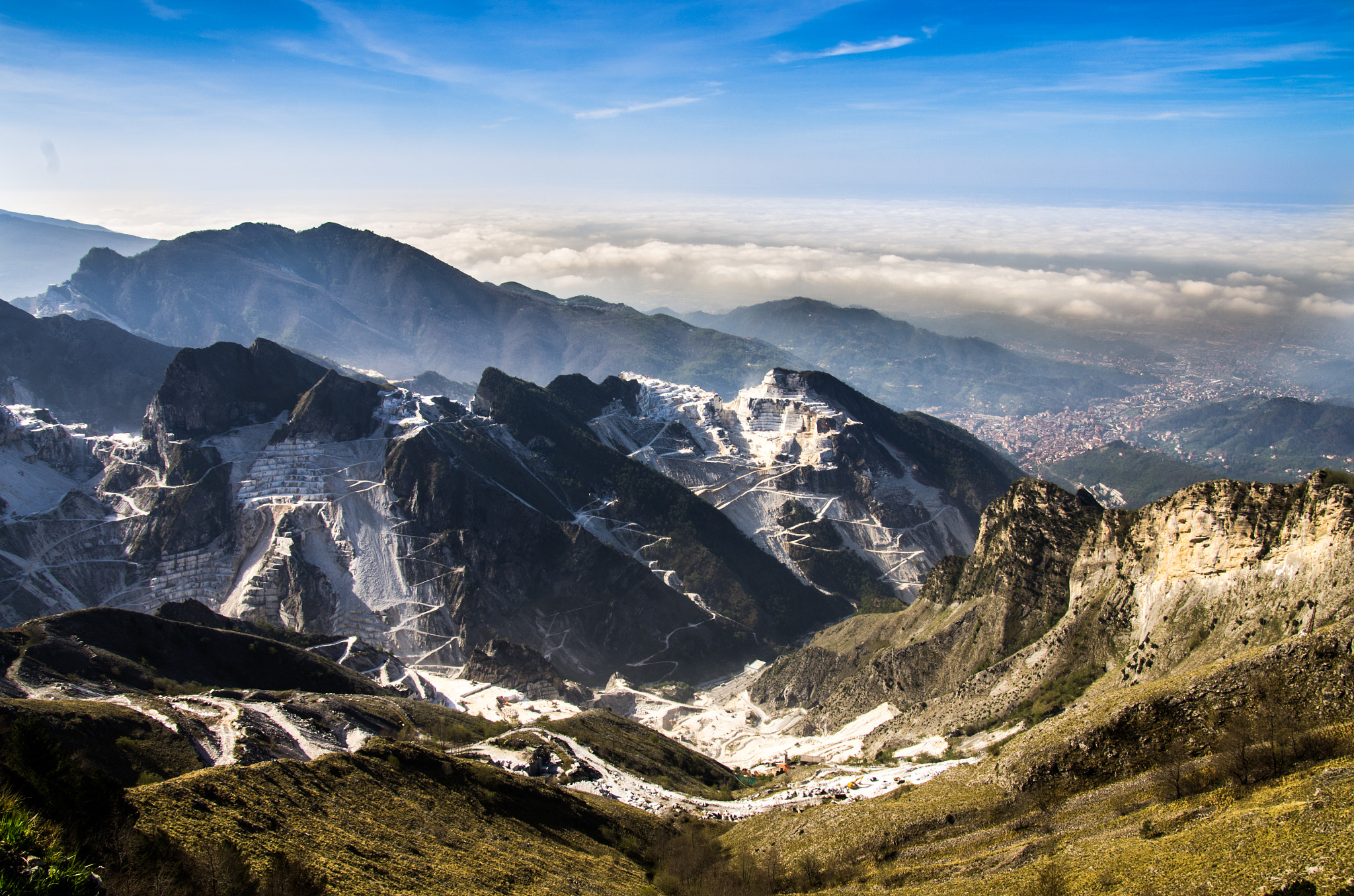 Pentax smc DA 17-70mm F4.0 AL (IF) SDM sample photo. Cave di marmo - carrara photography