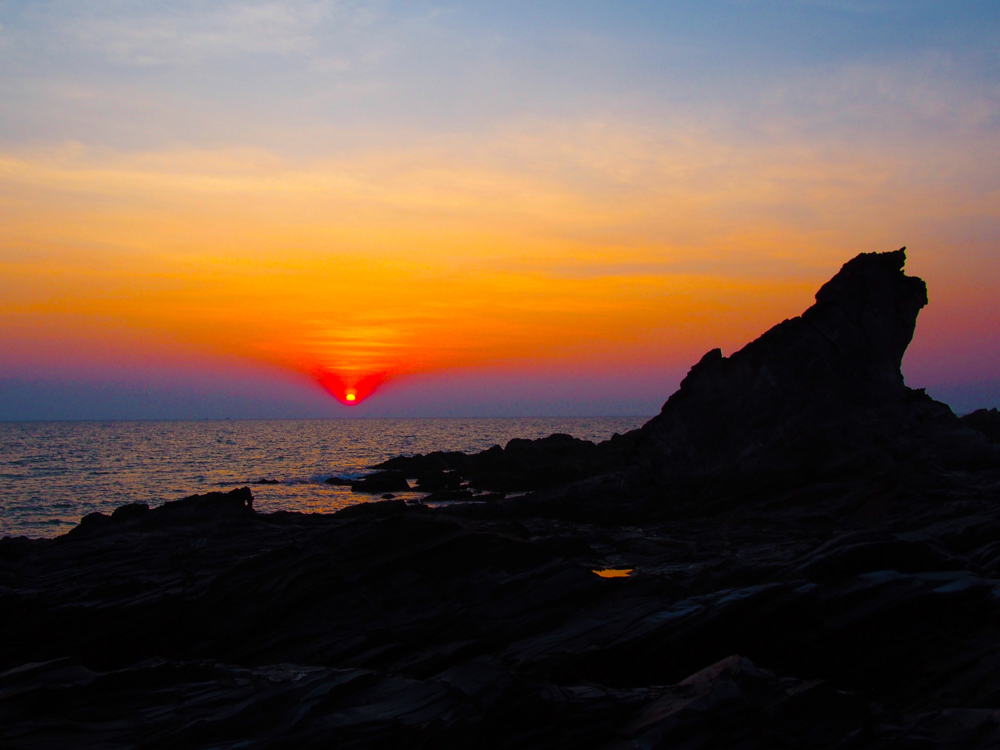 Olympus PEN E-P5 sample photo. Dipping dusk photography