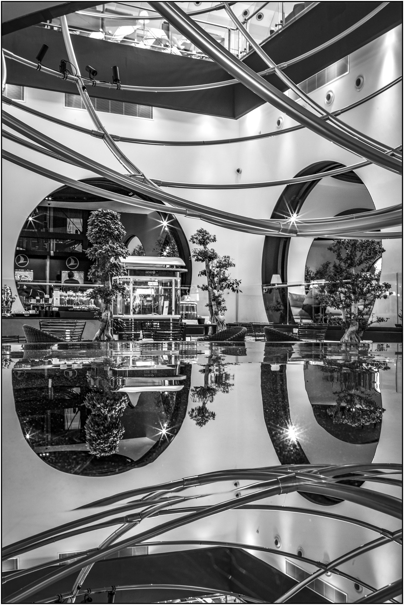 Summicron-M 1:2/35 ASPH. sample photo. Reflections ...... photography