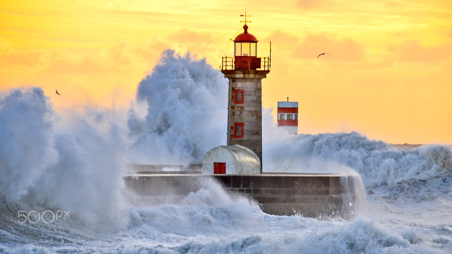 Nikon D7000 + Nikon PC-E Nikkor 24mm F3.5D ED Tilt-Shift sample photo. Lighthouse porto photography