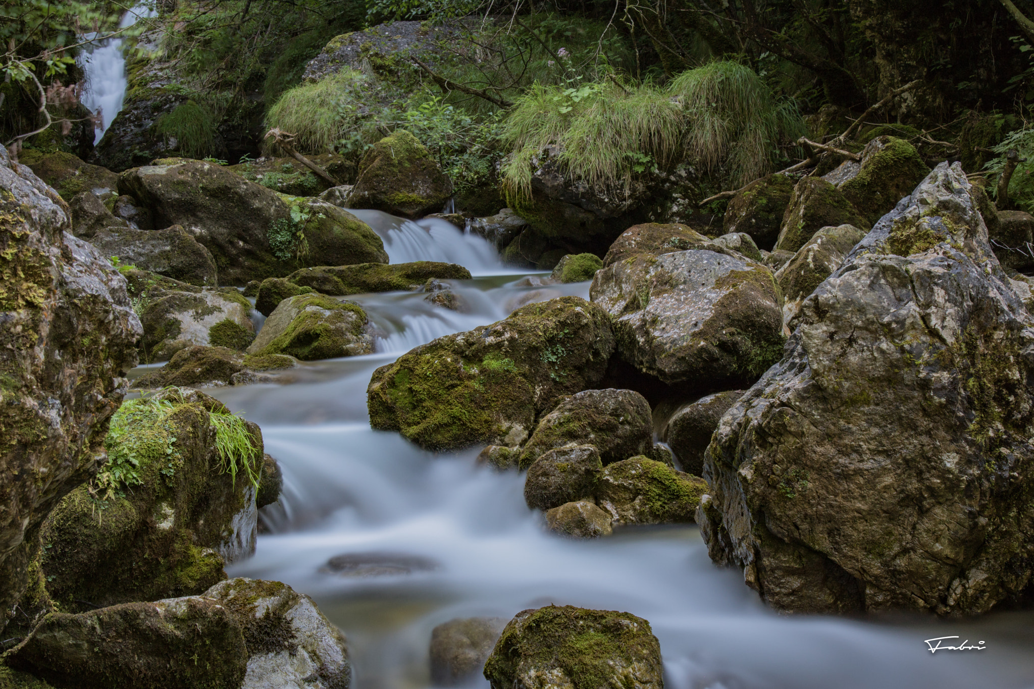 Canon EOS 760D (EOS Rebel T6s / EOS 8000D) + Canon EF 24-105mm F4L IS USM sample photo. Lago di ledro photography