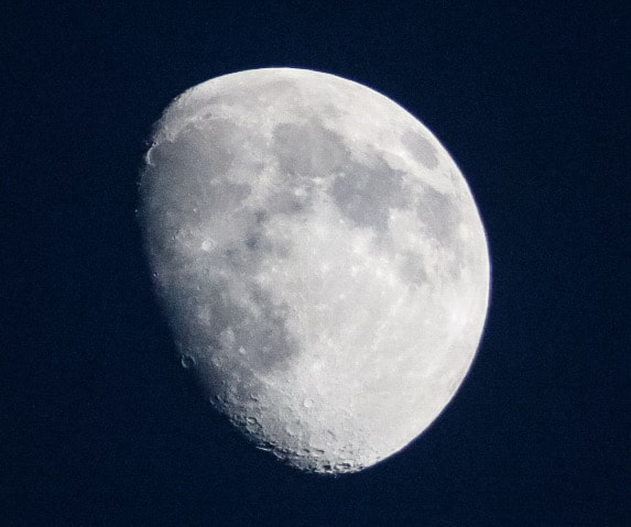 Canon EOS 760D (EOS Rebel T6s / EOS 8000D) + Canon 200-500mm sample photo. Beautiful moon tonight photography