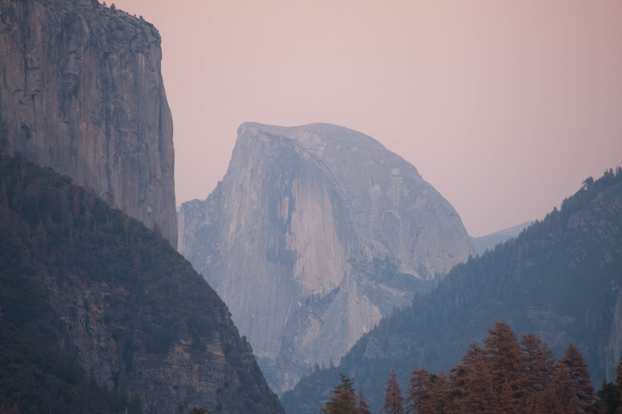 Canon EOS 400D (EOS Digital Rebel XTi / EOS Kiss Digital X) sample photo. Half dome in flight photography