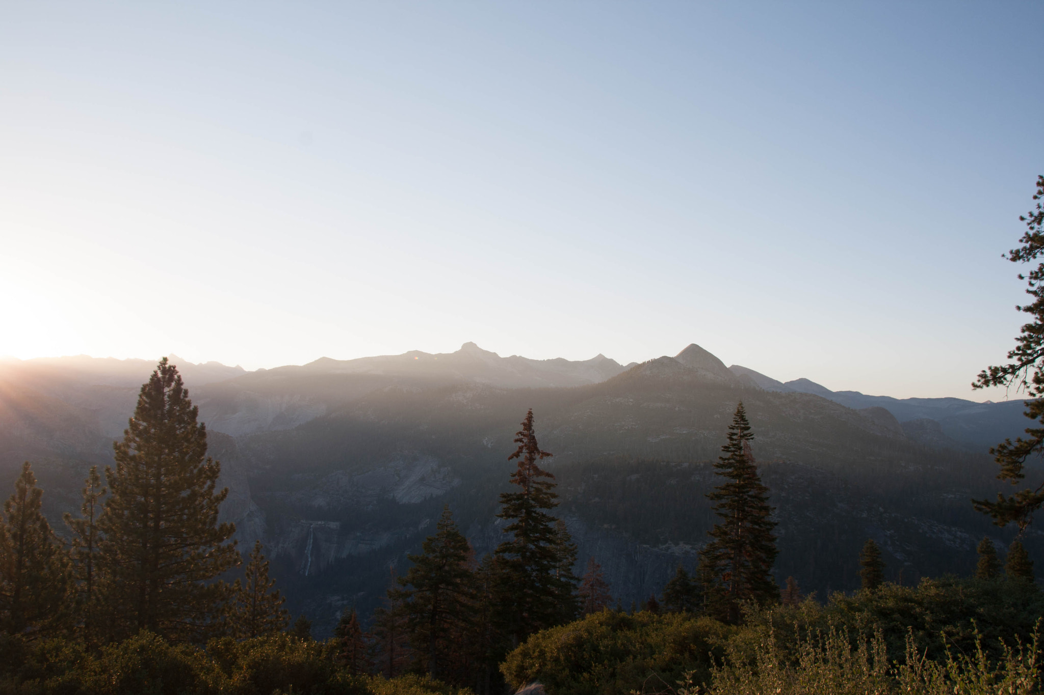 Canon EOS 400D (EOS Digital Rebel XTi / EOS Kiss Digital X) + Sigma 18-250mm F3.5-6.3 DC OS HSM sample photo. Yosemite valley photography