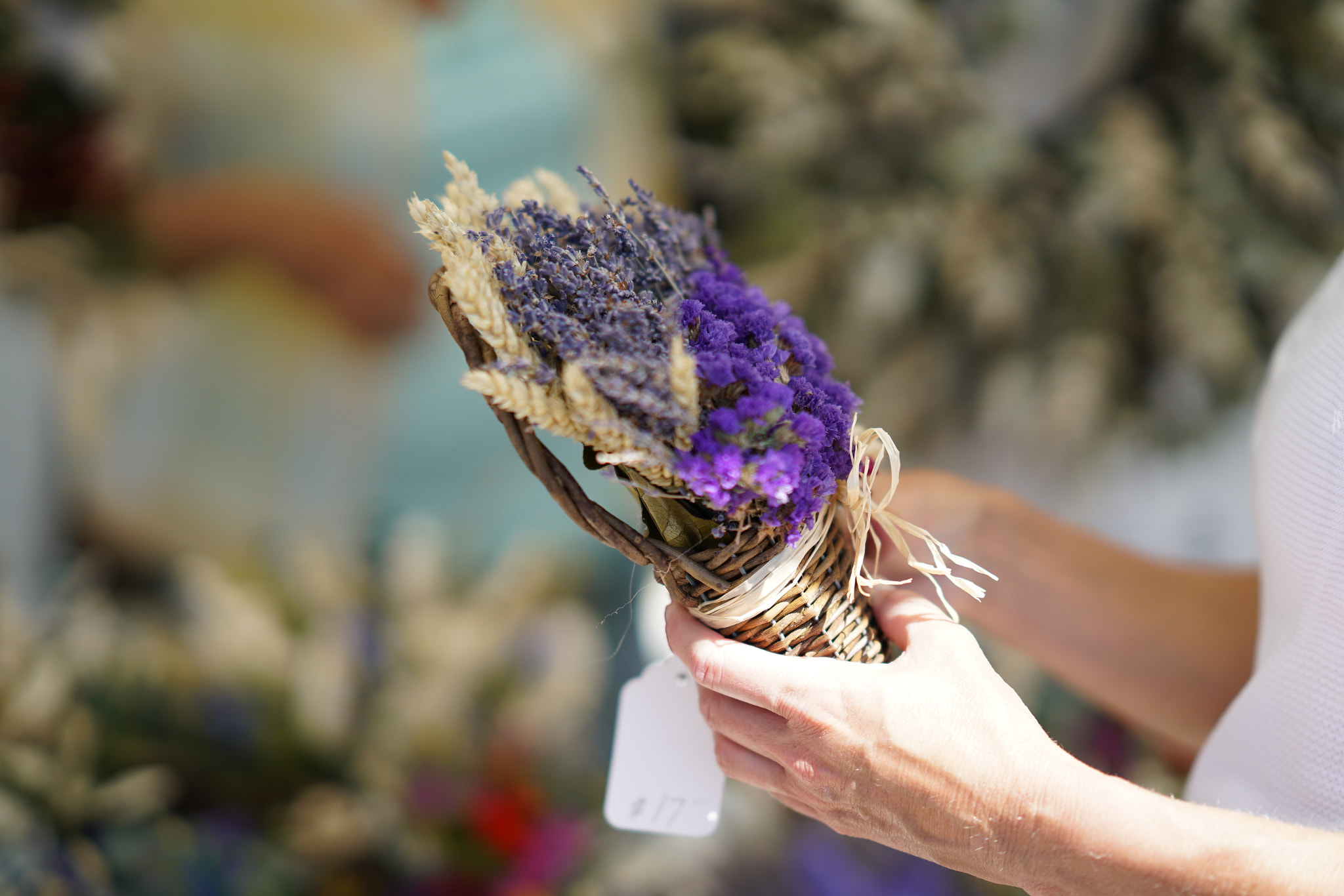 Sony FE 85mm F1.4 GM sample photo. Farmers market photography