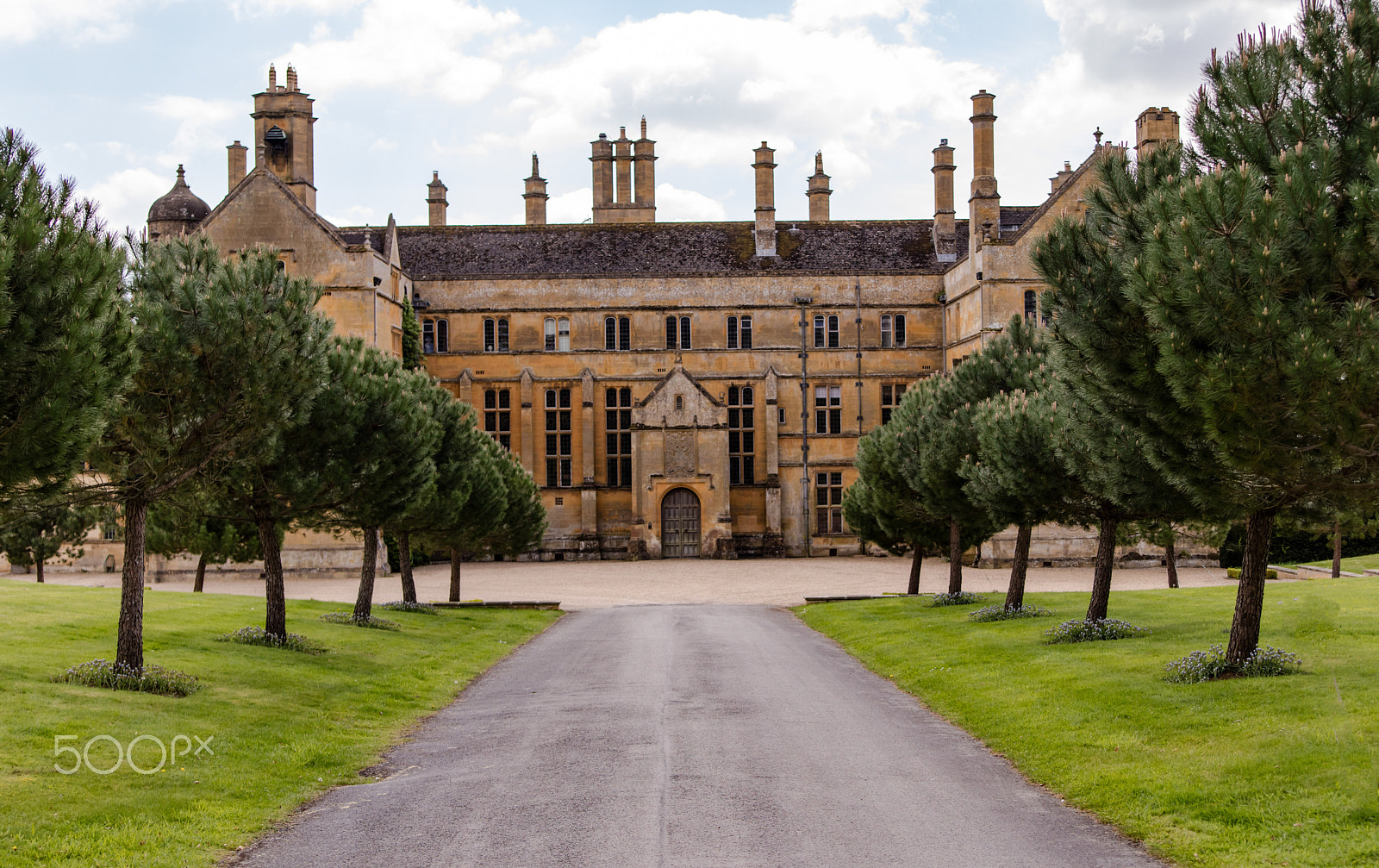 Canon EOS 5DS R sample photo. Majestic manor house photography