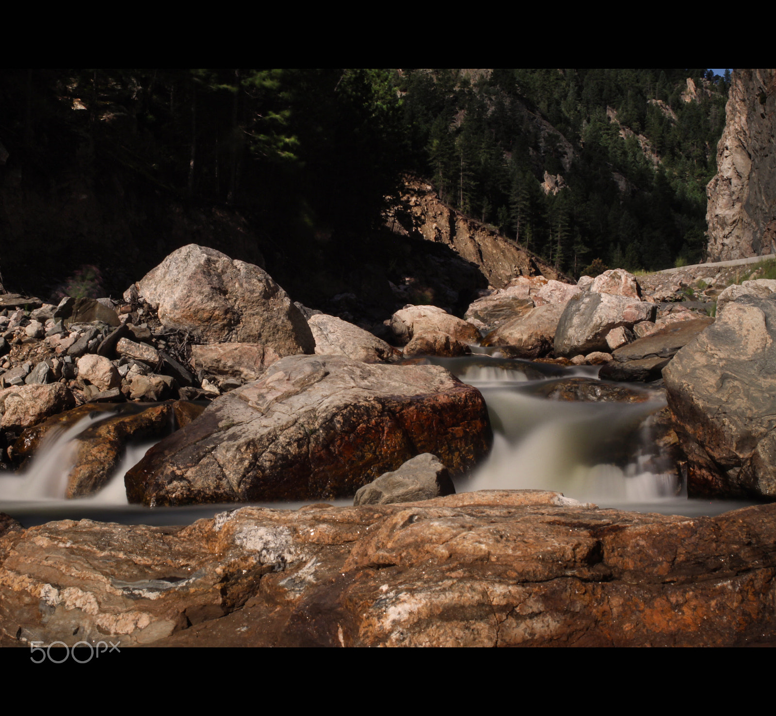 Canon EOS 50D + Canon EF 40mm F2.8 STM sample photo. Between shadow and light... photography
