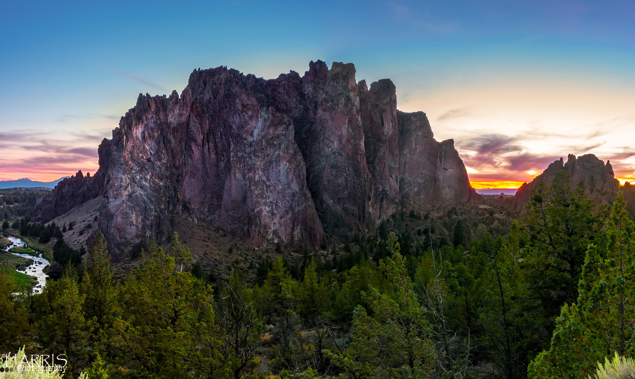 Sigma 17-70mm F2.8-4 DC Macro OS HSM sample photo. Smith rock state park photography