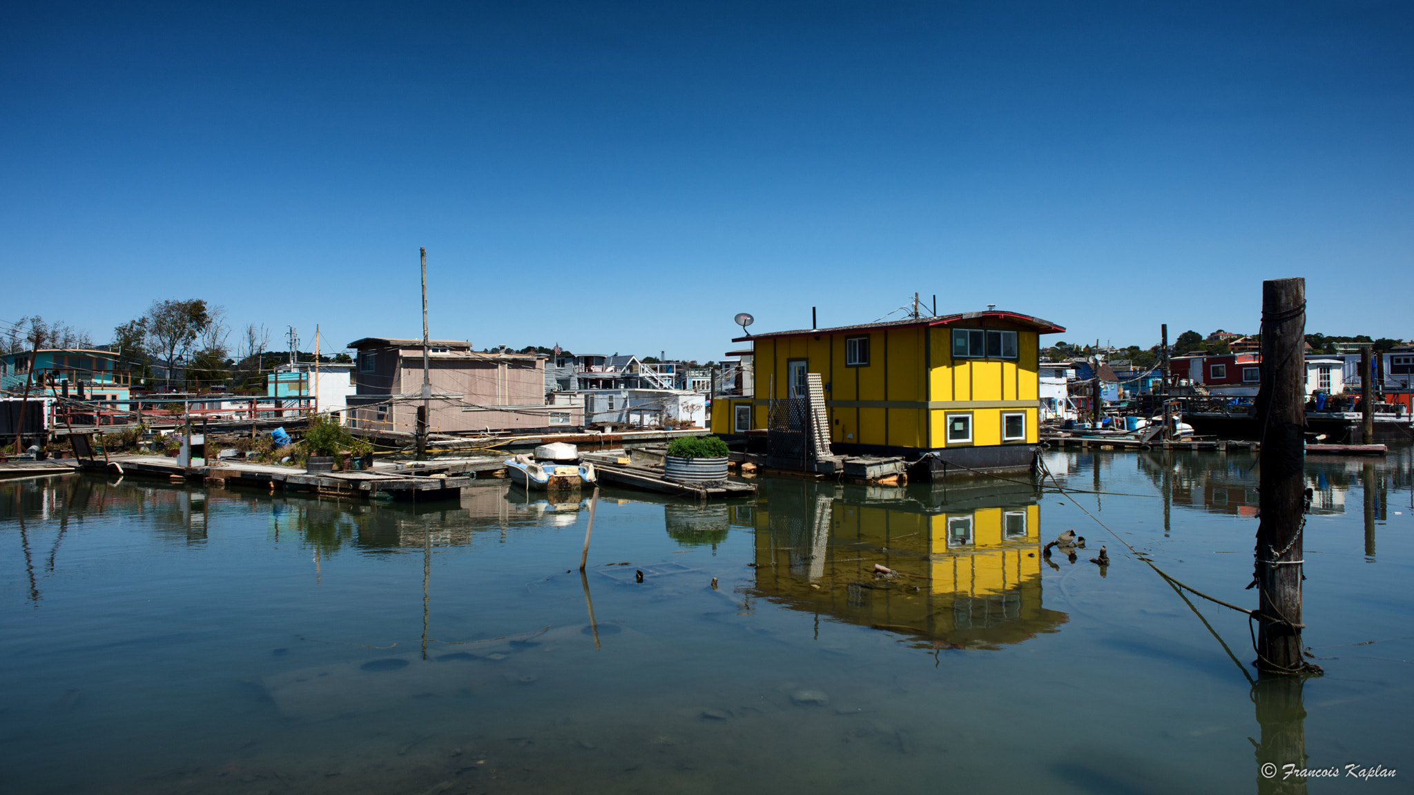 Nikon D600 sample photo. Houseboat 1 photography