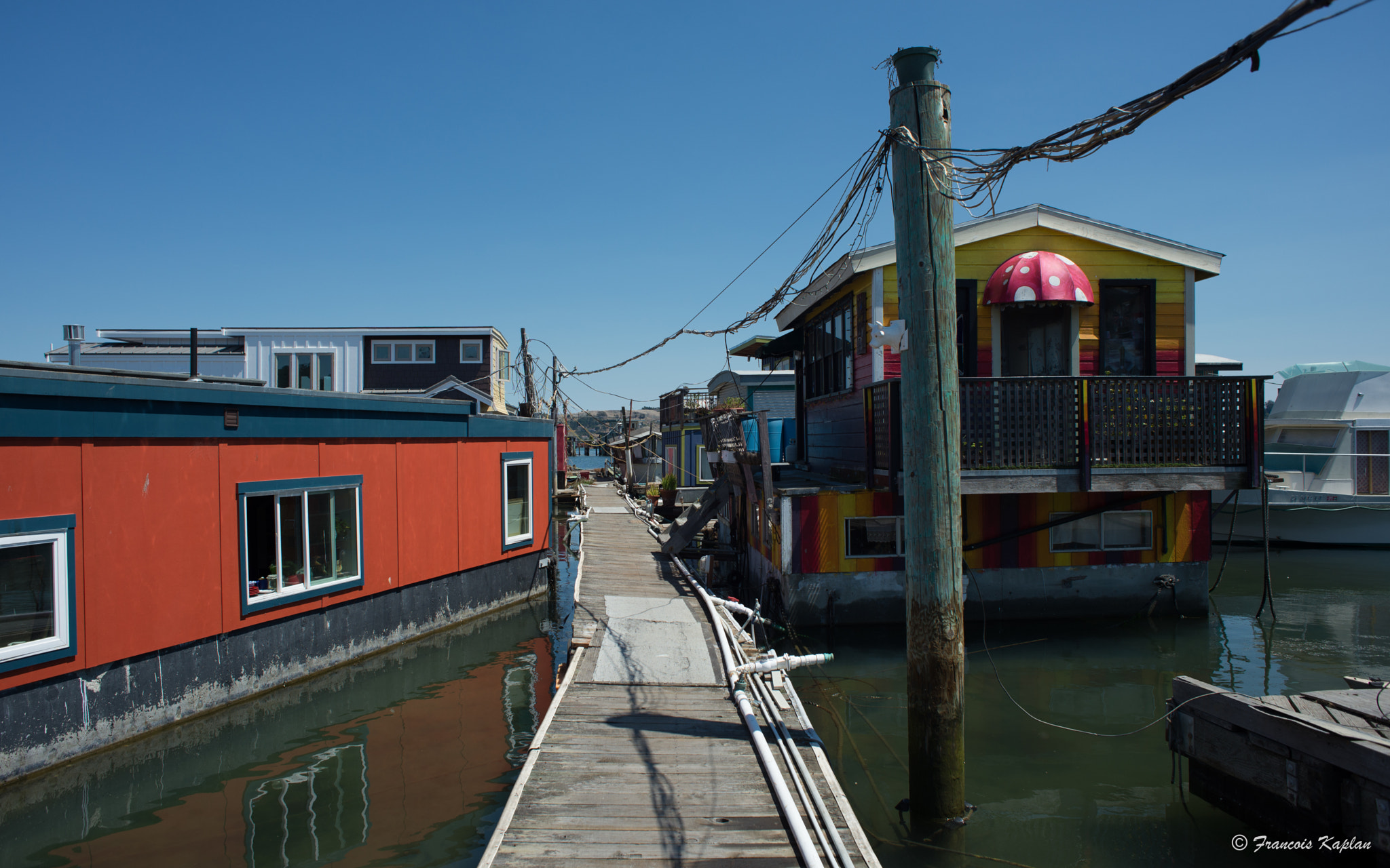 Nikon D600 sample photo. Houseboat 5 photography