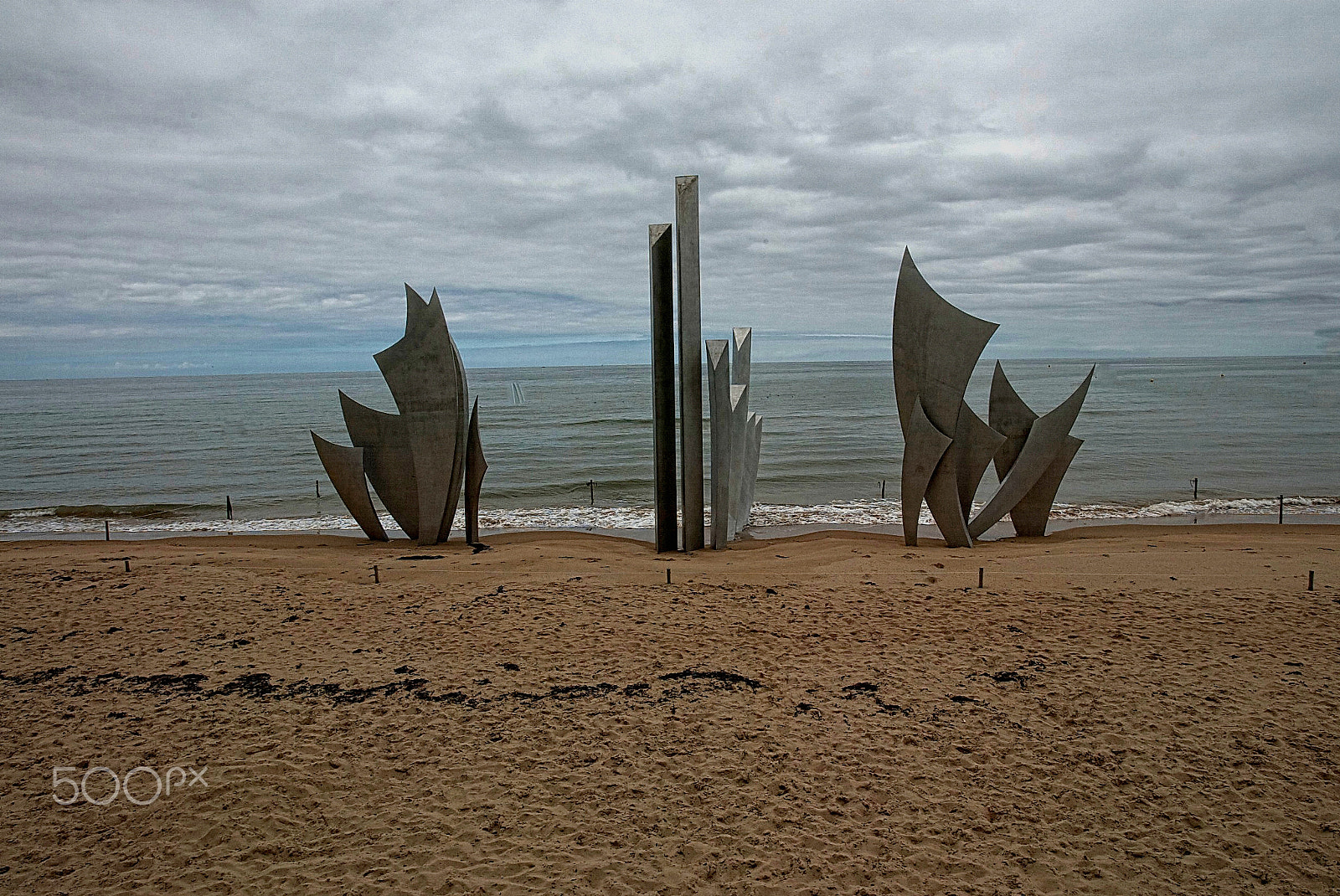 Canon EOS-1D sample photo. Omaha beach memorial photography