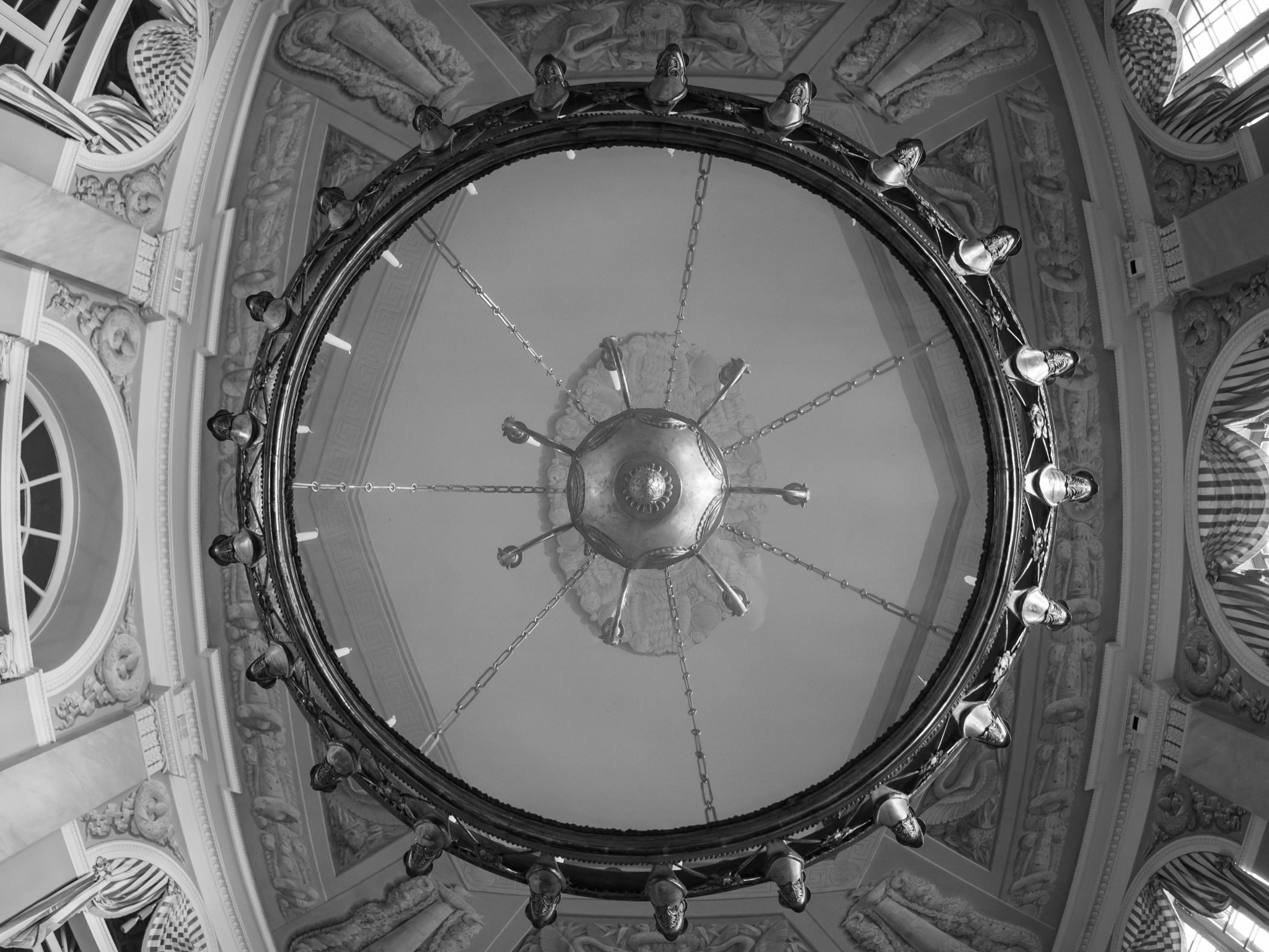 Olympus OM-D E-M1 + OLYMPUS M.8mm F1.8 sample photo. Ceiling at arkhangelskoe palace photography