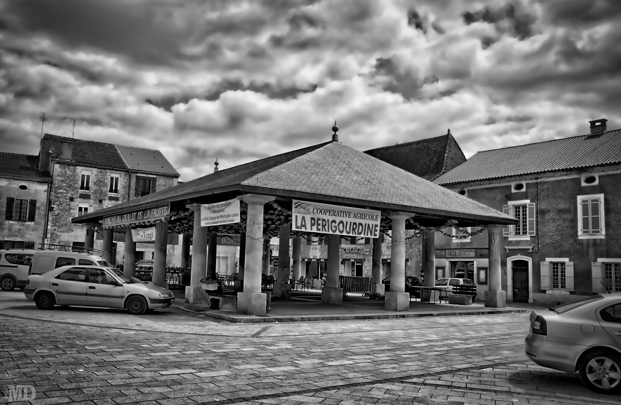 MARKET SQUARE