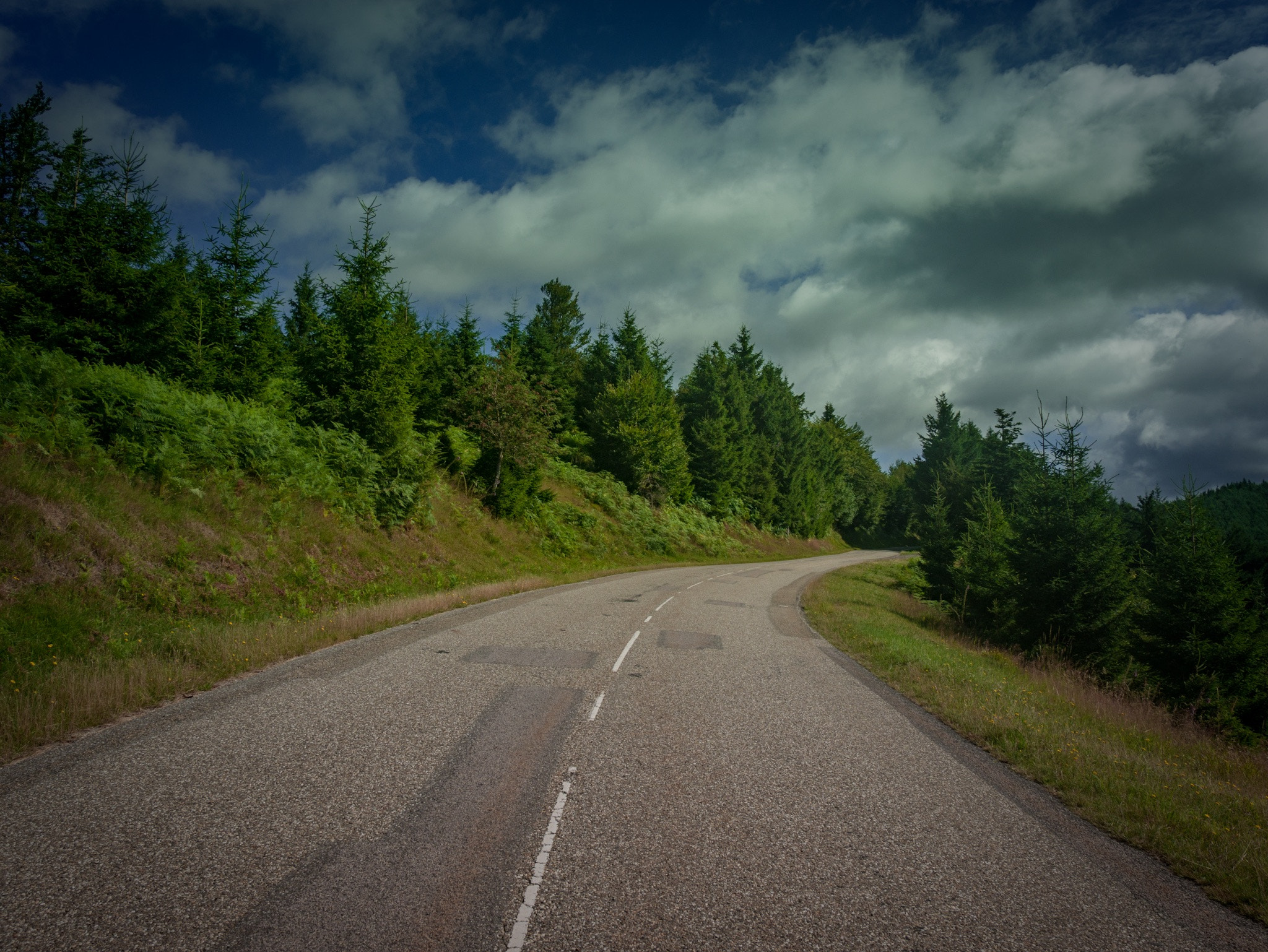 Panasonic DMC-G70 sample photo. The road photography