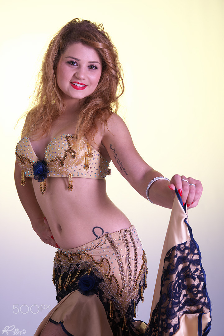 VR 24-105mm F/4.0 G sample photo. Jessica, bellydancer photography