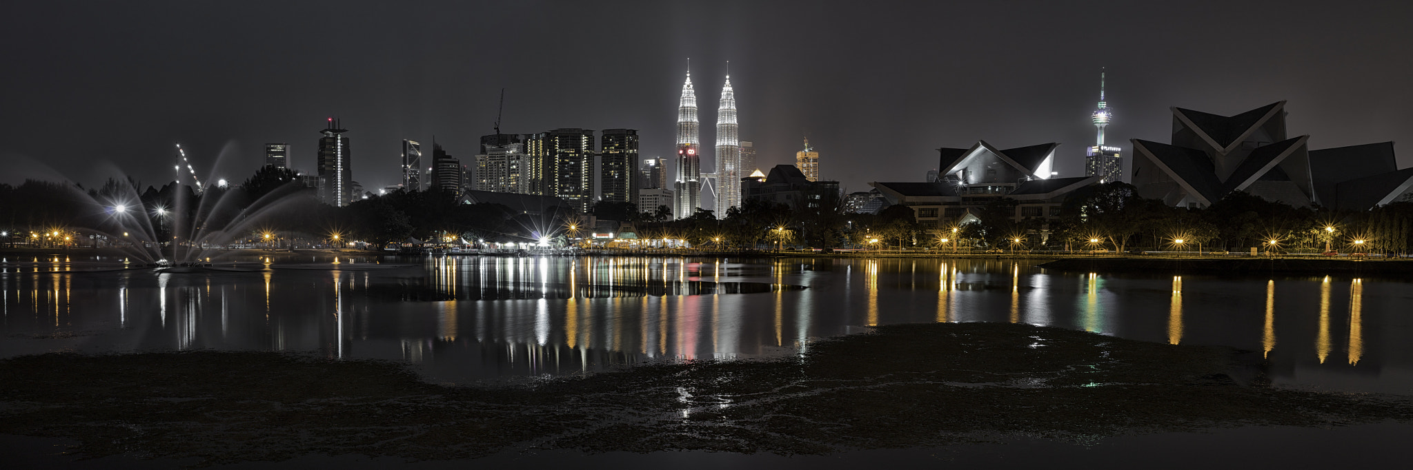 Canon EOS 1100D (EOS Rebel T3 / EOS Kiss X50) + Canon EF 40mm F2.8 STM sample photo. Kuala lumpur skyline photography