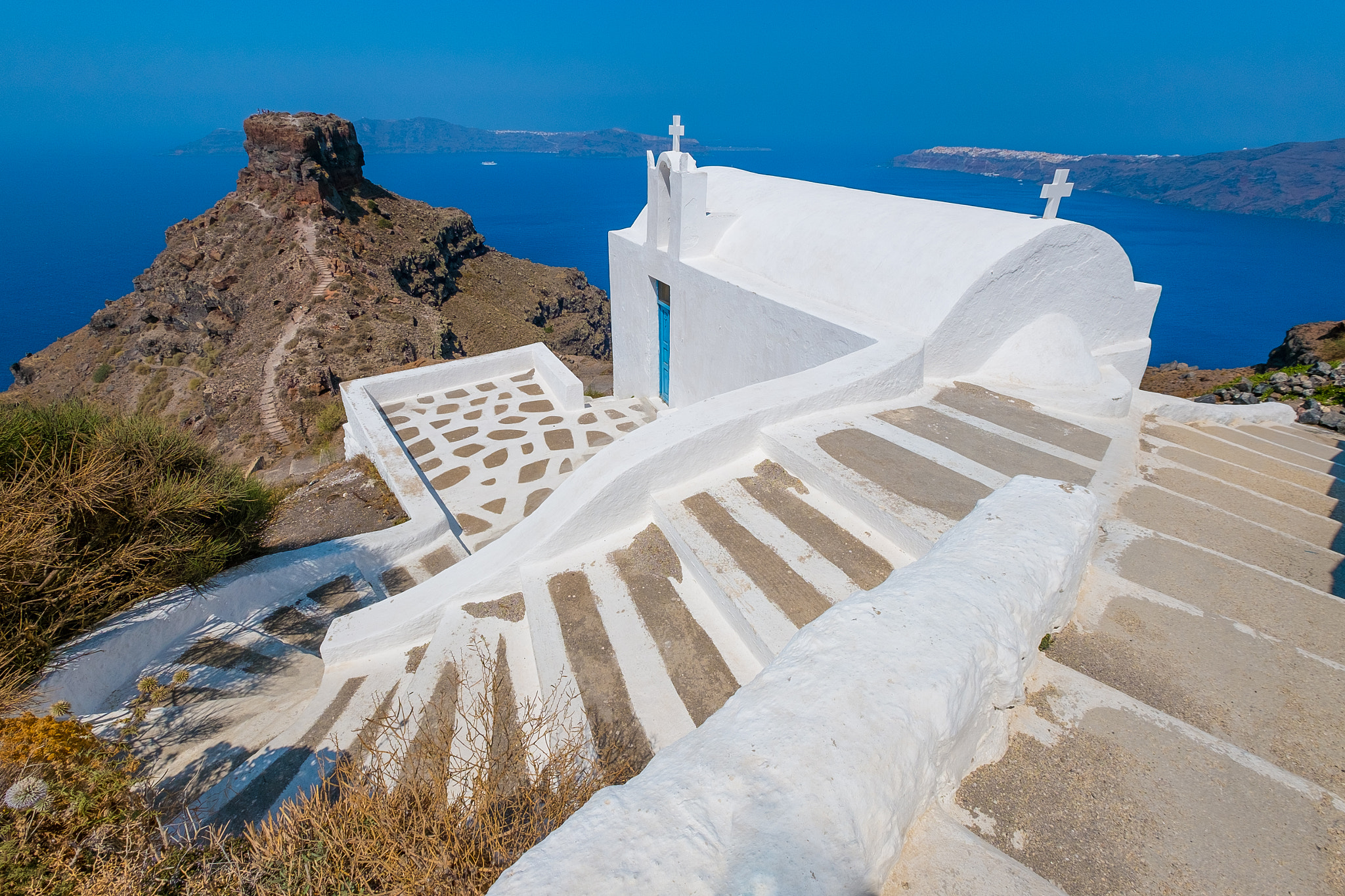 Fujifilm X-M1 + Fujifilm XF 10-24mm F4 R OIS sample photo. Walking for skaros fortress photography