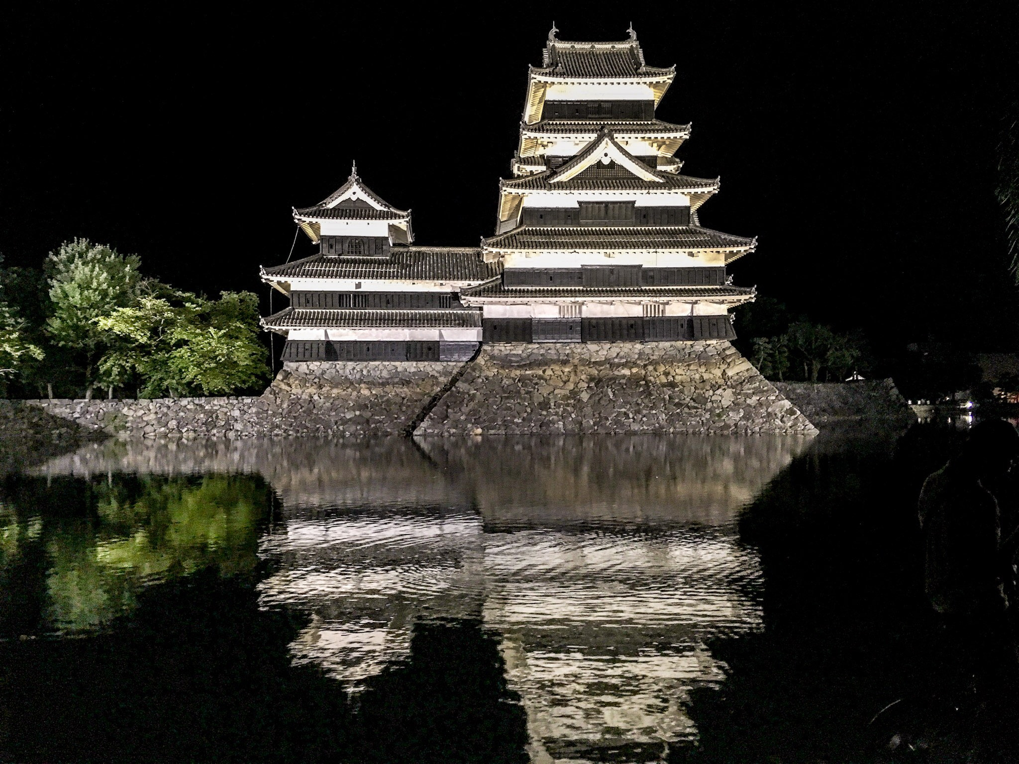 iPad Pro back camera 4.15mm f/2.2 sample photo. 松本城 photography