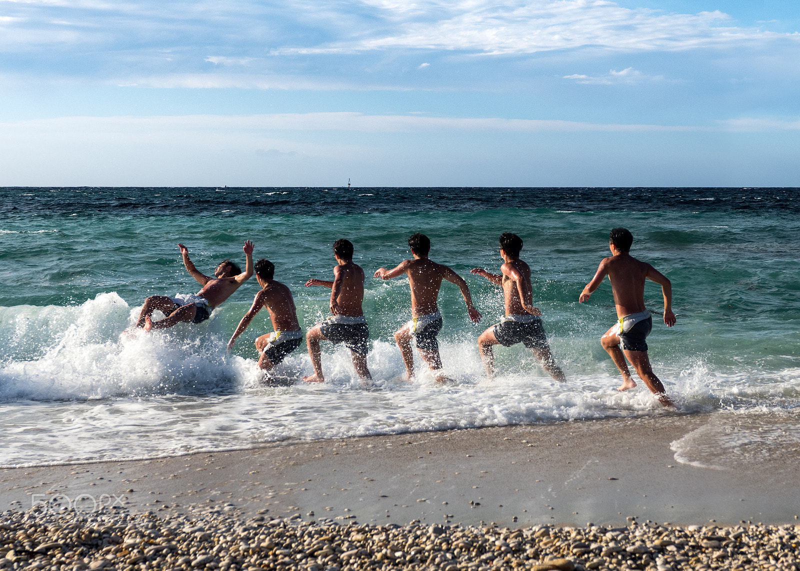 OLYMPUS M.12-50mm F3.5-6.3 sample photo. Jump the foam! photography