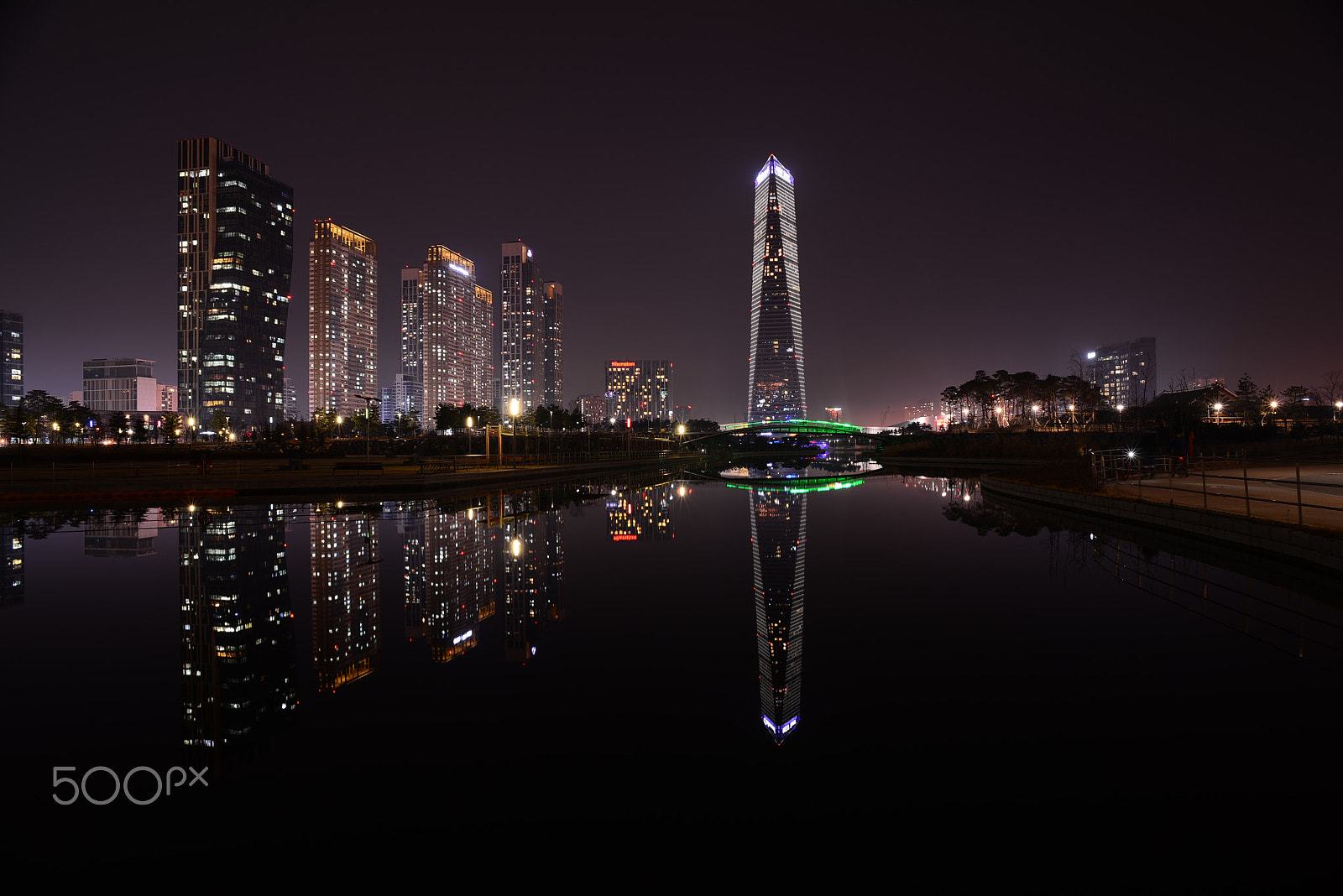 Nikon D800E + Nikon AF Nikkor 20mm F2.8D sample photo. Songdo photography