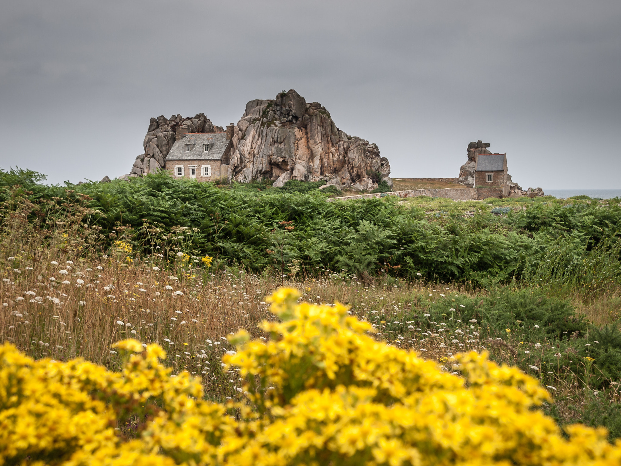 Olympus E-520 (EVOLT E-520) + OLYMPUS 18mm-180mm Lens sample photo. Le gouffre, bretagne photography