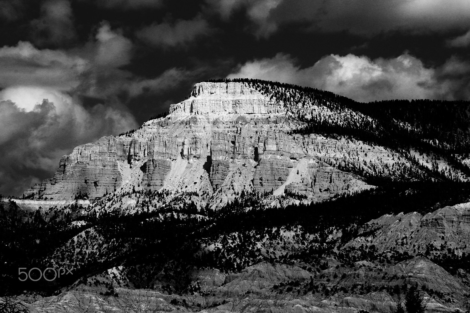 Canon EF-S 18-135mm F3.5-5.6 IS sample photo. Broken mountain photography