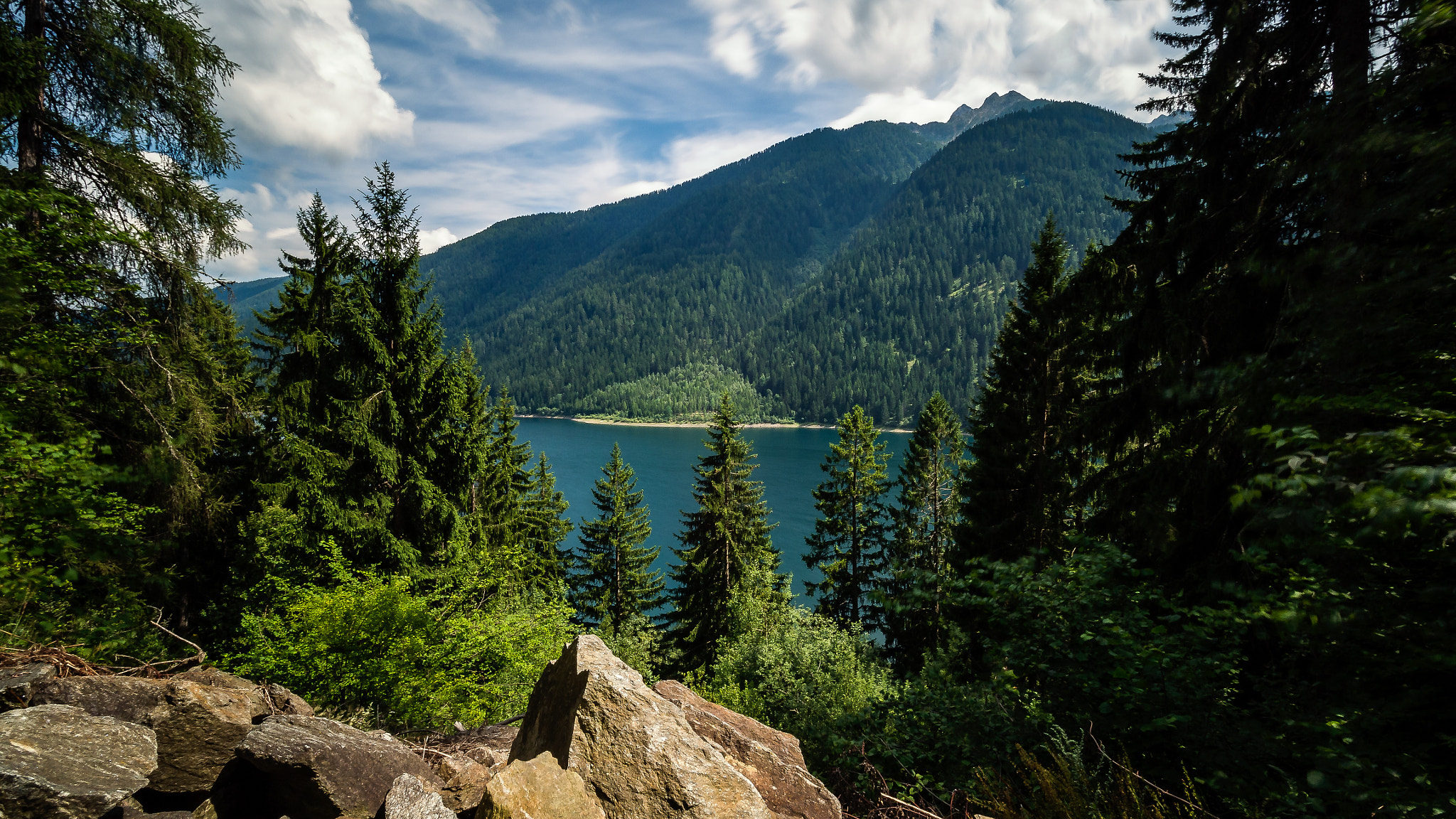 Olympus OM-D E-M10 II + Olympus M.Zuiko Digital ED 7-14mm F2.8 PRO sample photo. Zoggler stausee photography