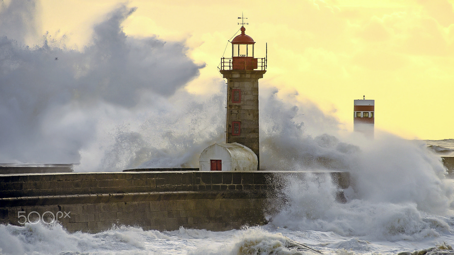 Nikon D7000 + Nikon PC-E Nikkor 24mm F3.5D ED Tilt-Shift sample photo. Storm photography