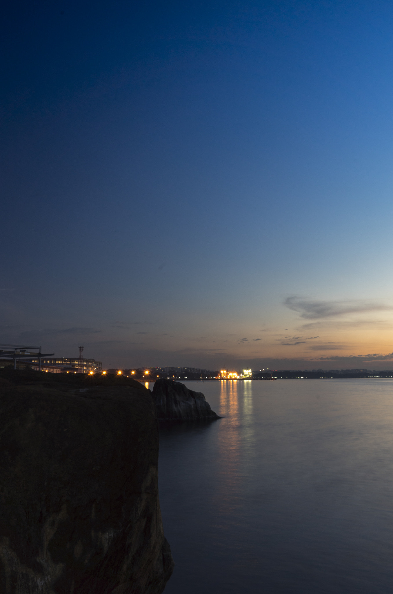 Leica T (Typ 701) sample photo. Cliffside @ blue hour photography