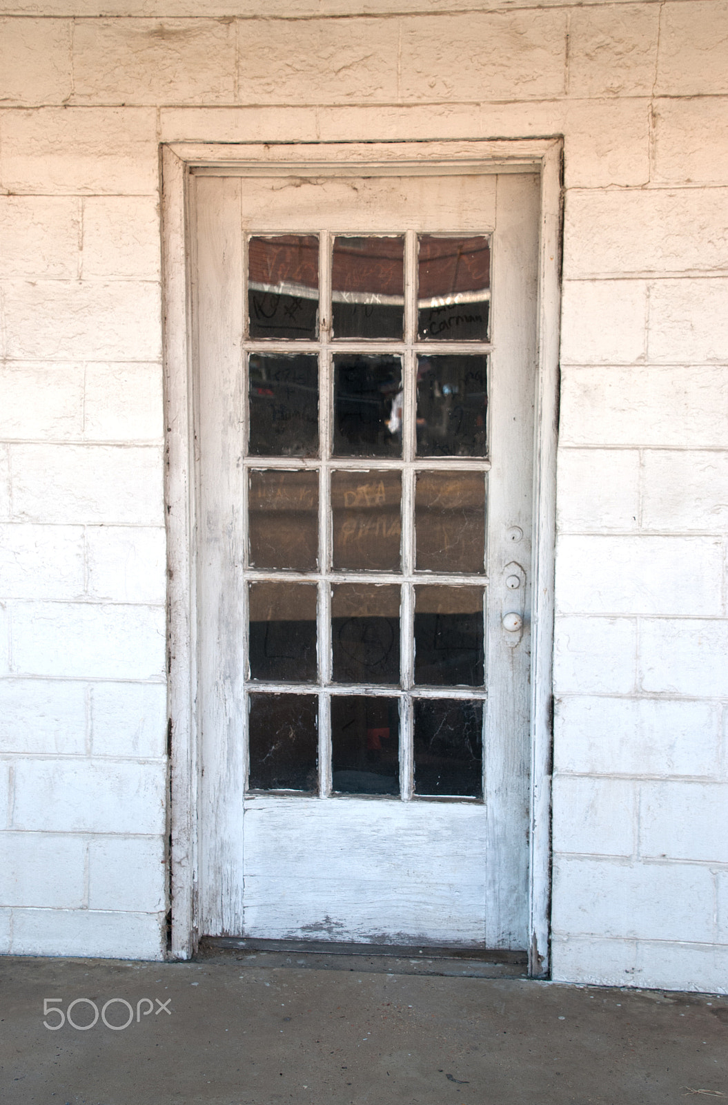 Nikon D40X sample photo. Tishomingo white door photography