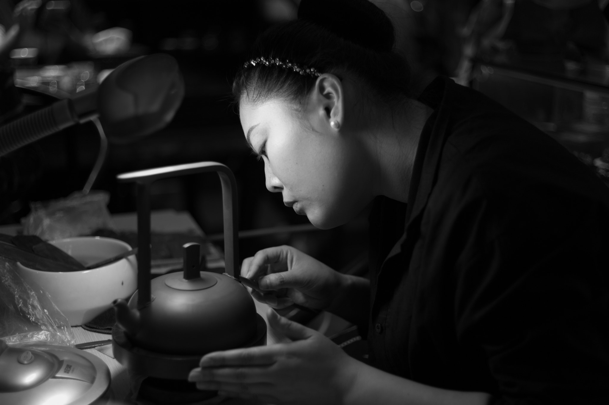 Leica M9 + Summicron-M 50mm f/2 (III) sample photo. Making yixing clay teapot photography