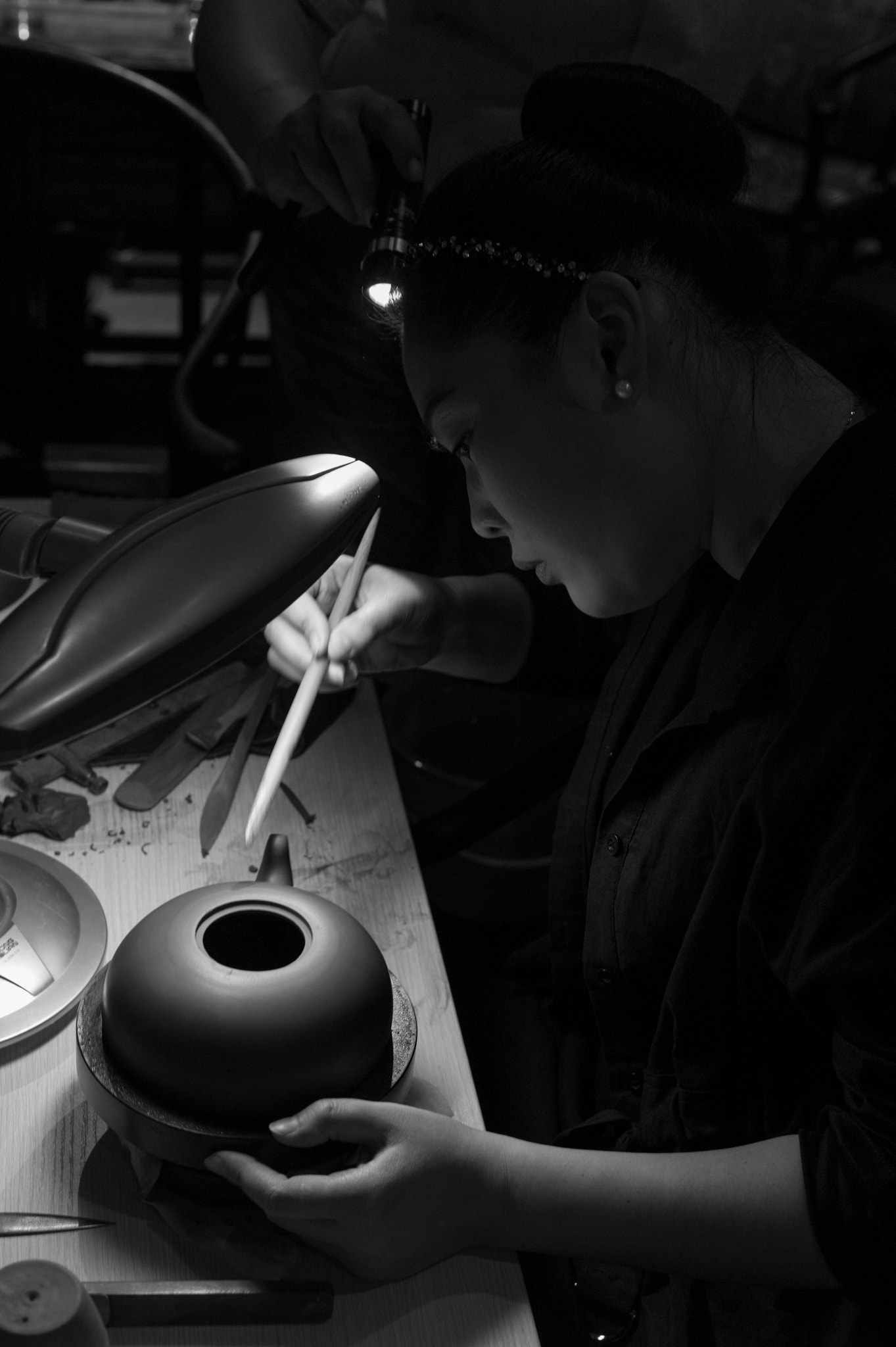 Leica M9 + Summicron-M 50mm f/2 (III) sample photo. Making yixing clay teapot photography