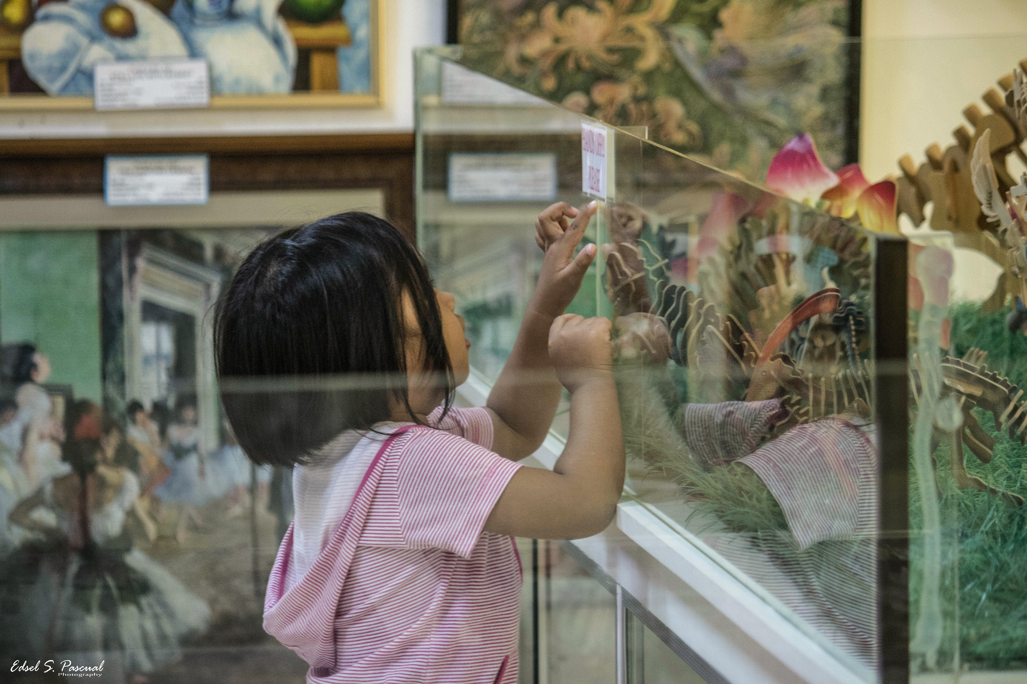 Canon EF-S 55-250mm F4-5.6 IS sample photo. Curious yeshi photography