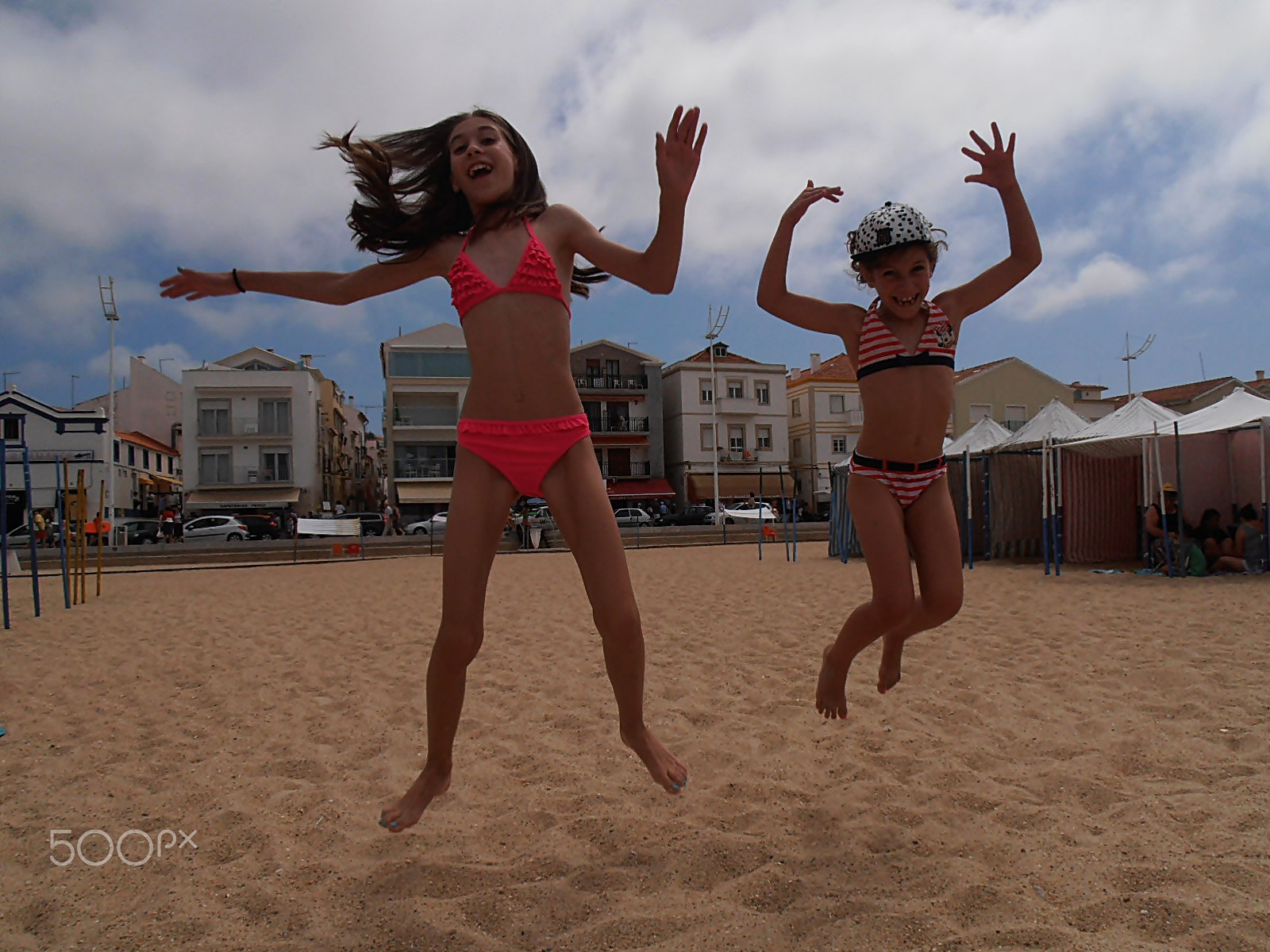 Olympus VR325,VR320,D725 sample photo. Jump to the beach photography