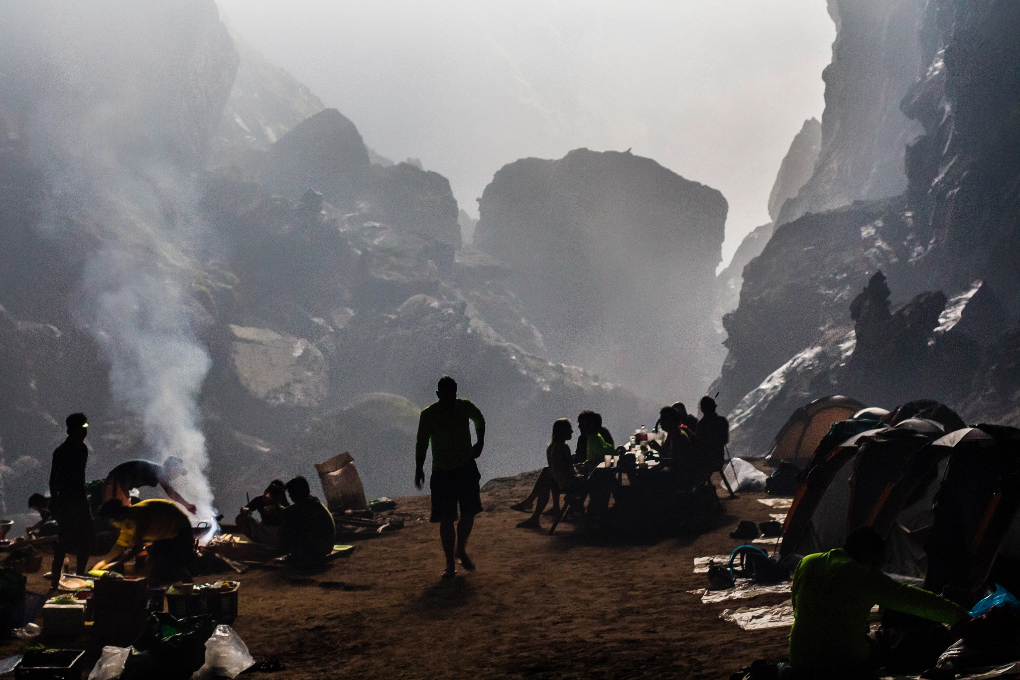 Canon EOS 650D (EOS Rebel T4i / EOS Kiss X6i) sample photo. Camping in son doong photography