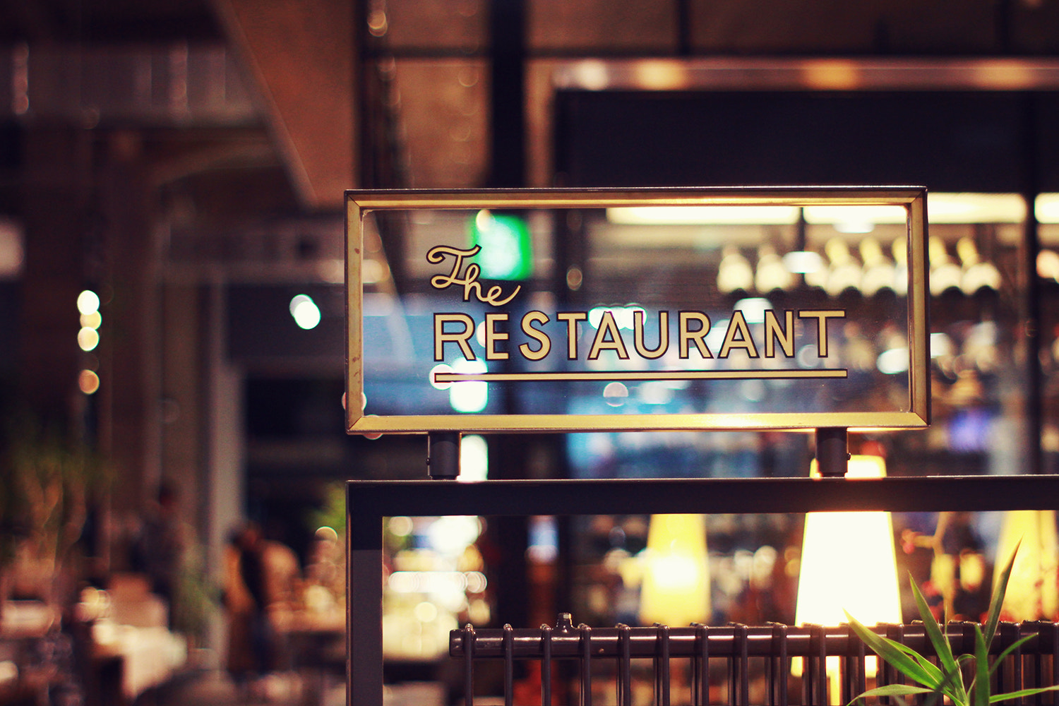 Canon EF 35-80mm f/4-5.6 sample photo. The restaurant/onomichi photography