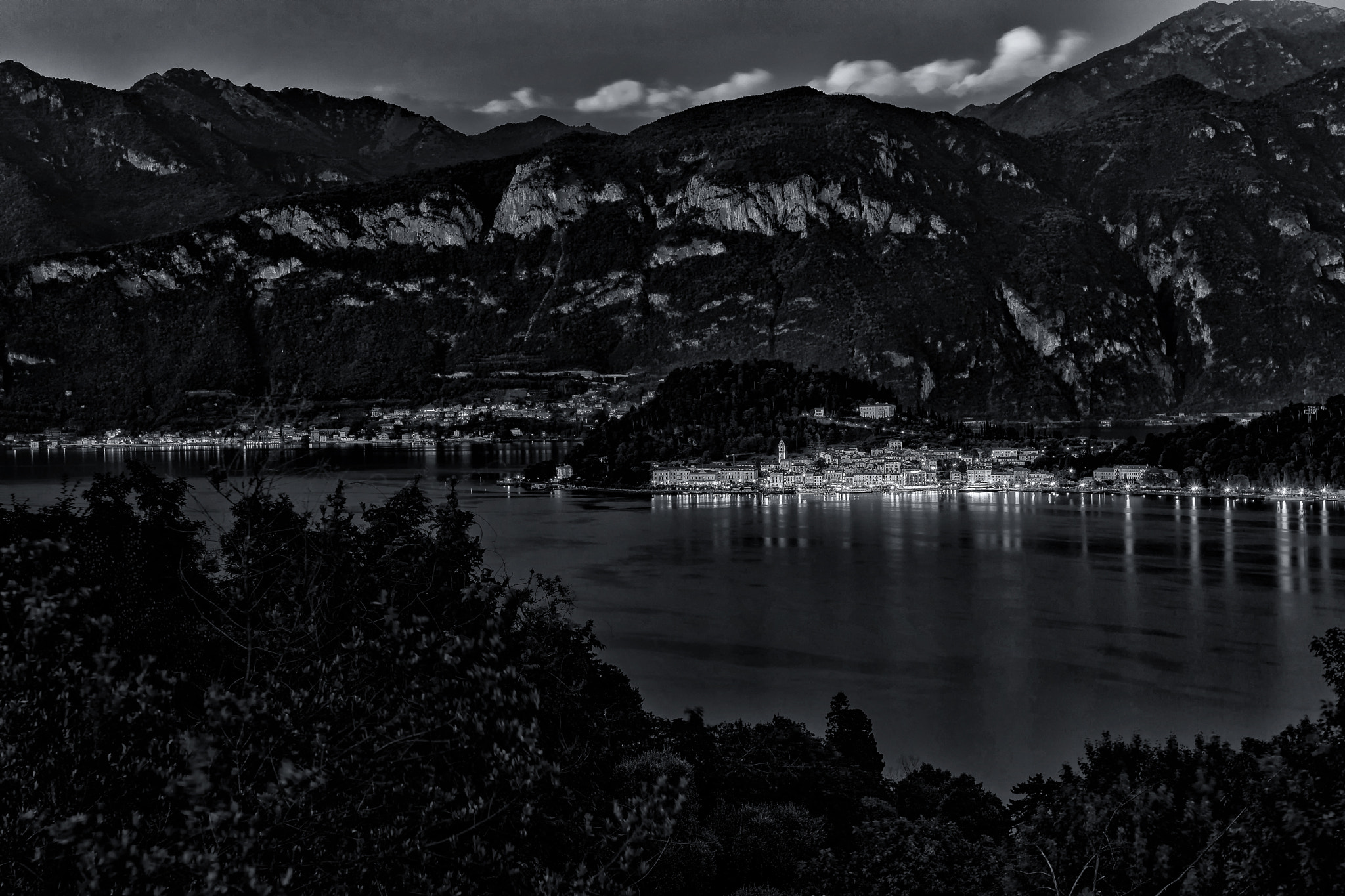 Sony SLT-A99V sample photo. Belagio at night photography