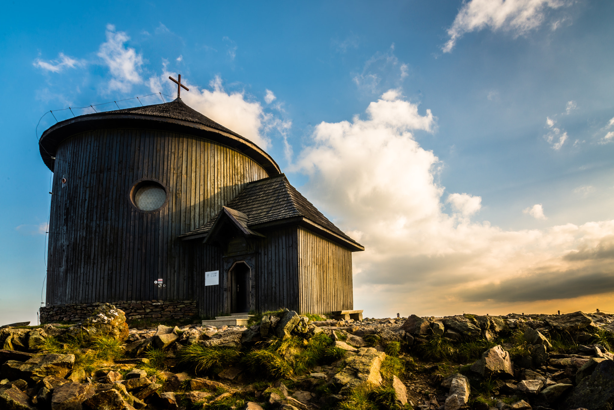 Tokina AT-X Pro 12-24mm F4 (IF) DX sample photo. St. laurentius church photography