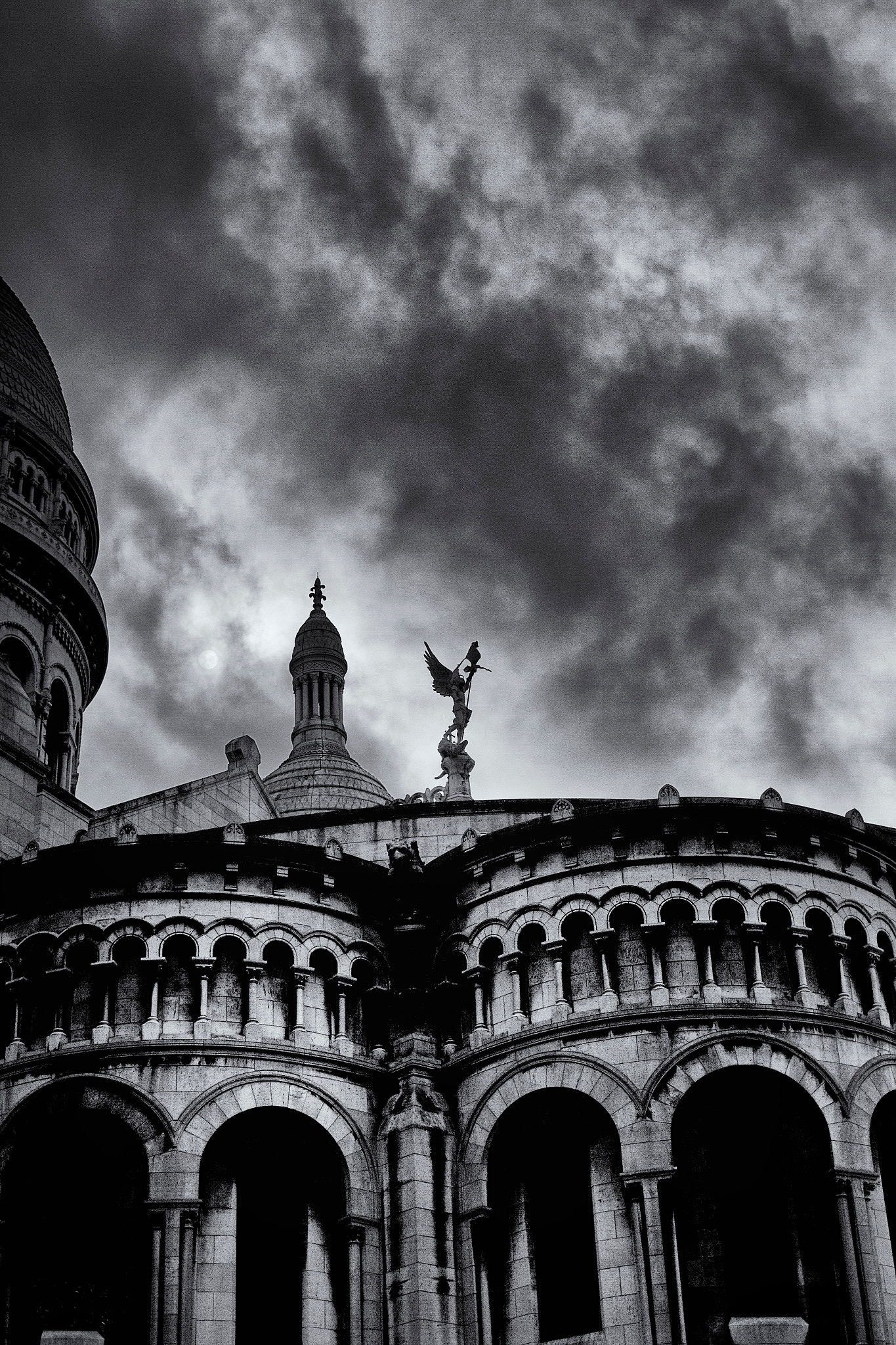 Canon EOS 7D + Canon EF 35mm F1.4L USM sample photo. Eglise du sacre-coeur, paris (0853) photography