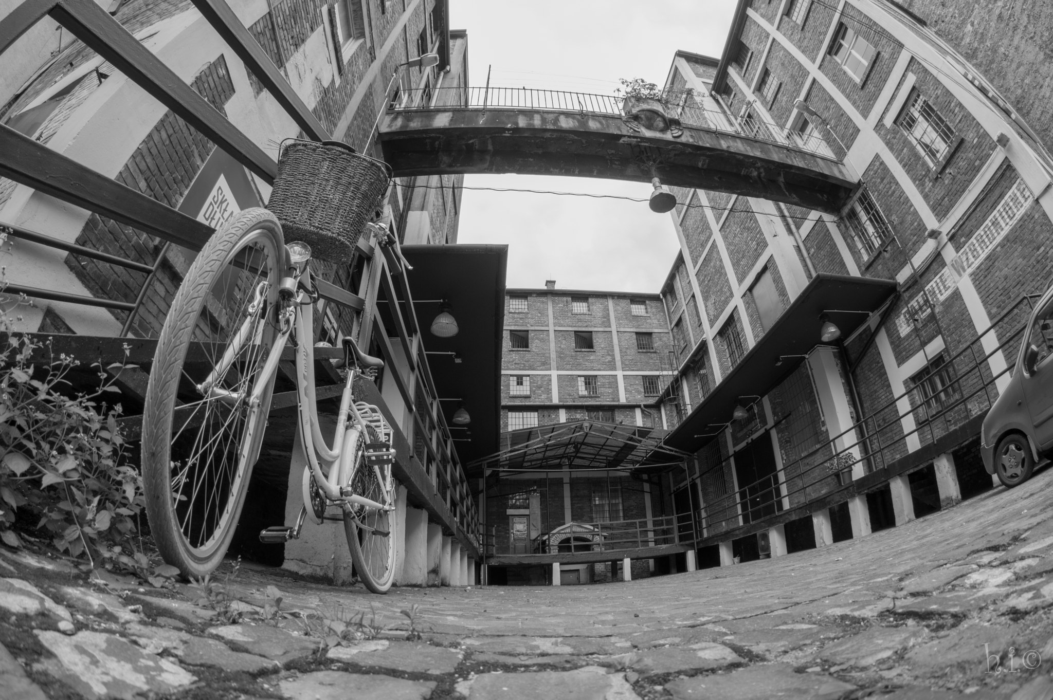 Pentax K-3 II sample photo. Factory krakkó photography