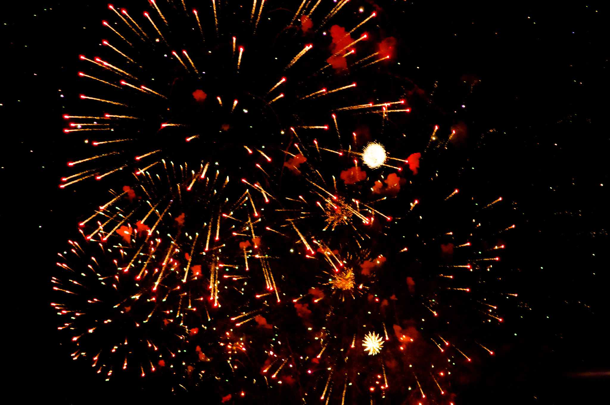 Tamron AF 70-300mm F4-5.6 Di LD Macro sample photo. Explosión photography
