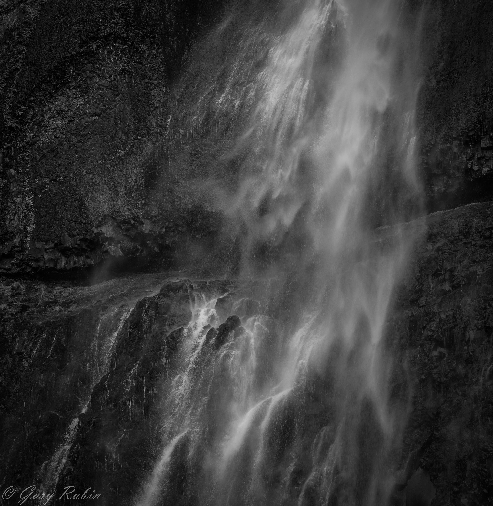 AF-S Zoom-Nikkor 80-200mm f/2.8D IF-ED sample photo. Falling water photography