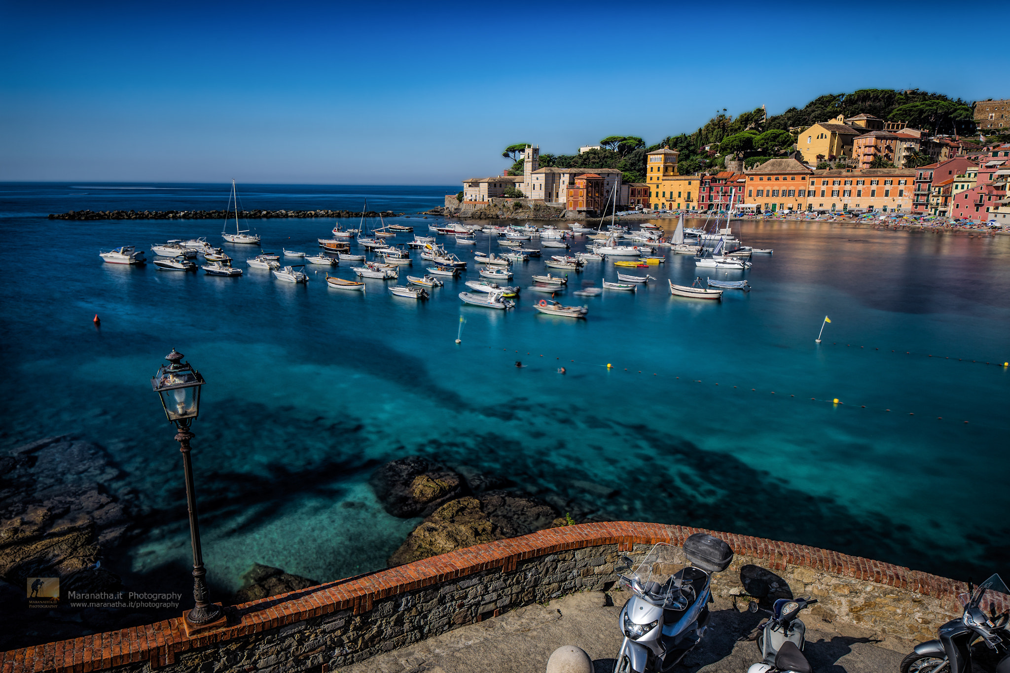 Canon TS-E 24.0mm f/3.5 L II sample photo. East bay - sestri levante photography