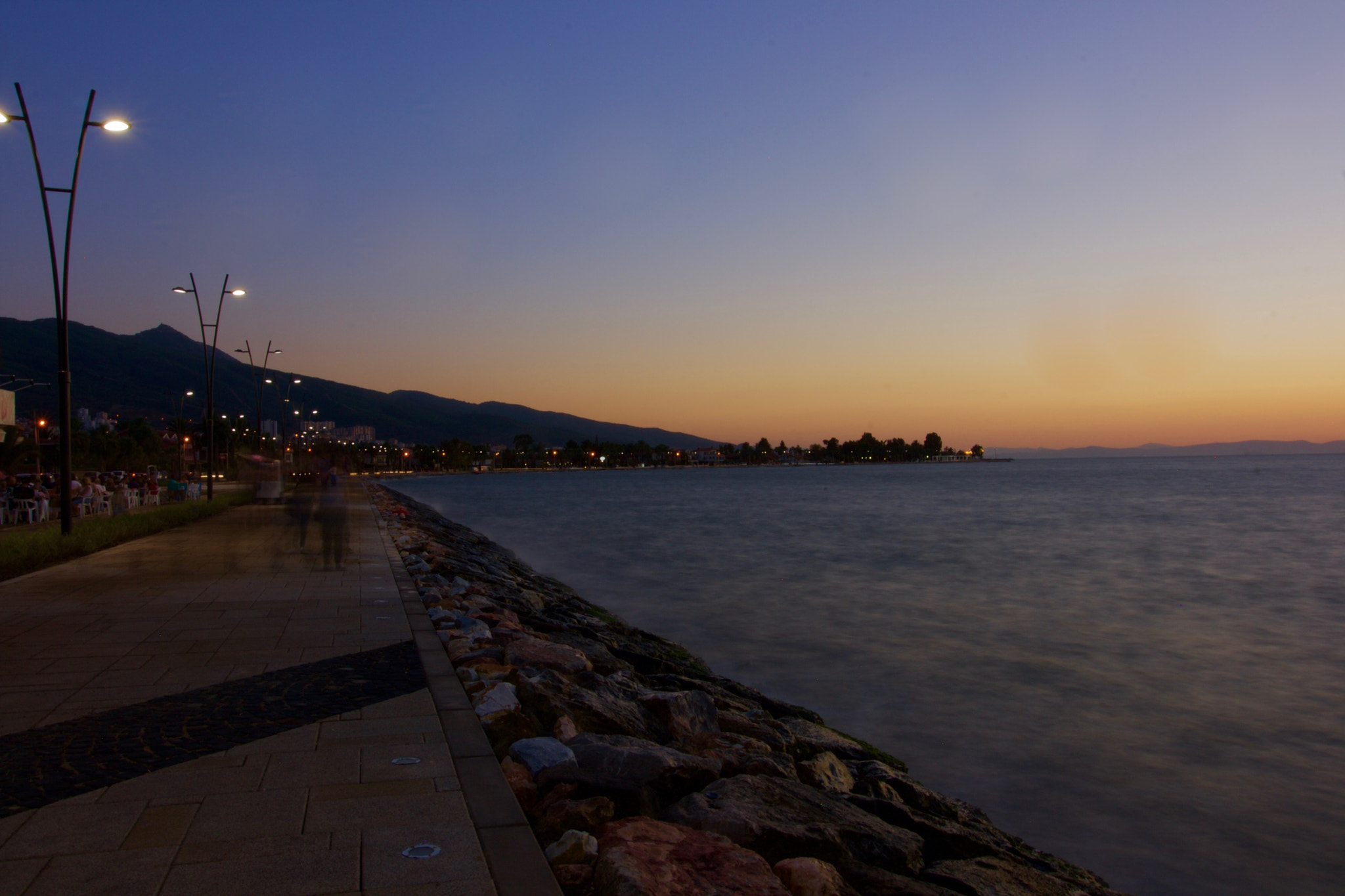 Canon EOS 400D (EOS Digital Rebel XTi / EOS Kiss Digital X) sample photo. Ghosts by the sunset photography