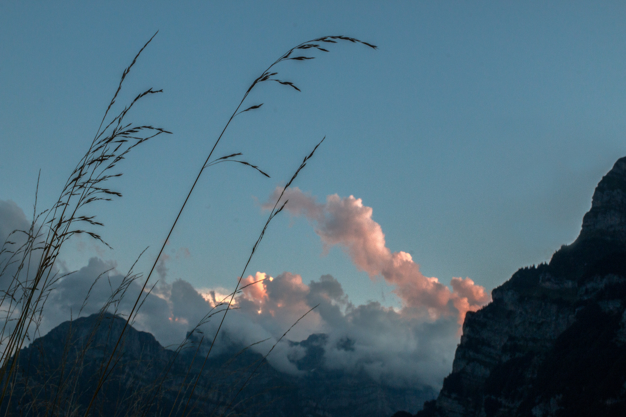 Canon EOS 70D + Canon EF 35mm F1.4L USM sample photo. Valley at dusk iv photography